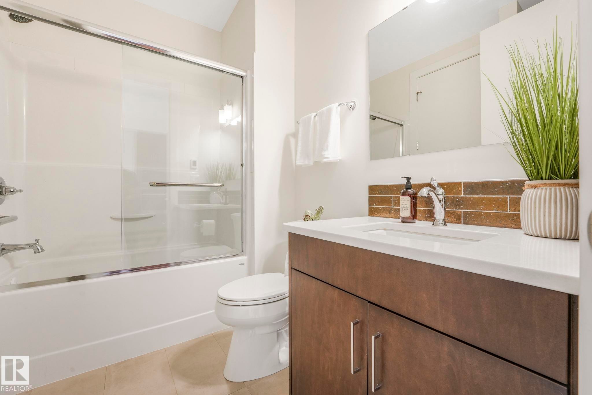 814 200 Bellerose Drive, St. Albert, AB - Indoor Photo Showing Bathroom