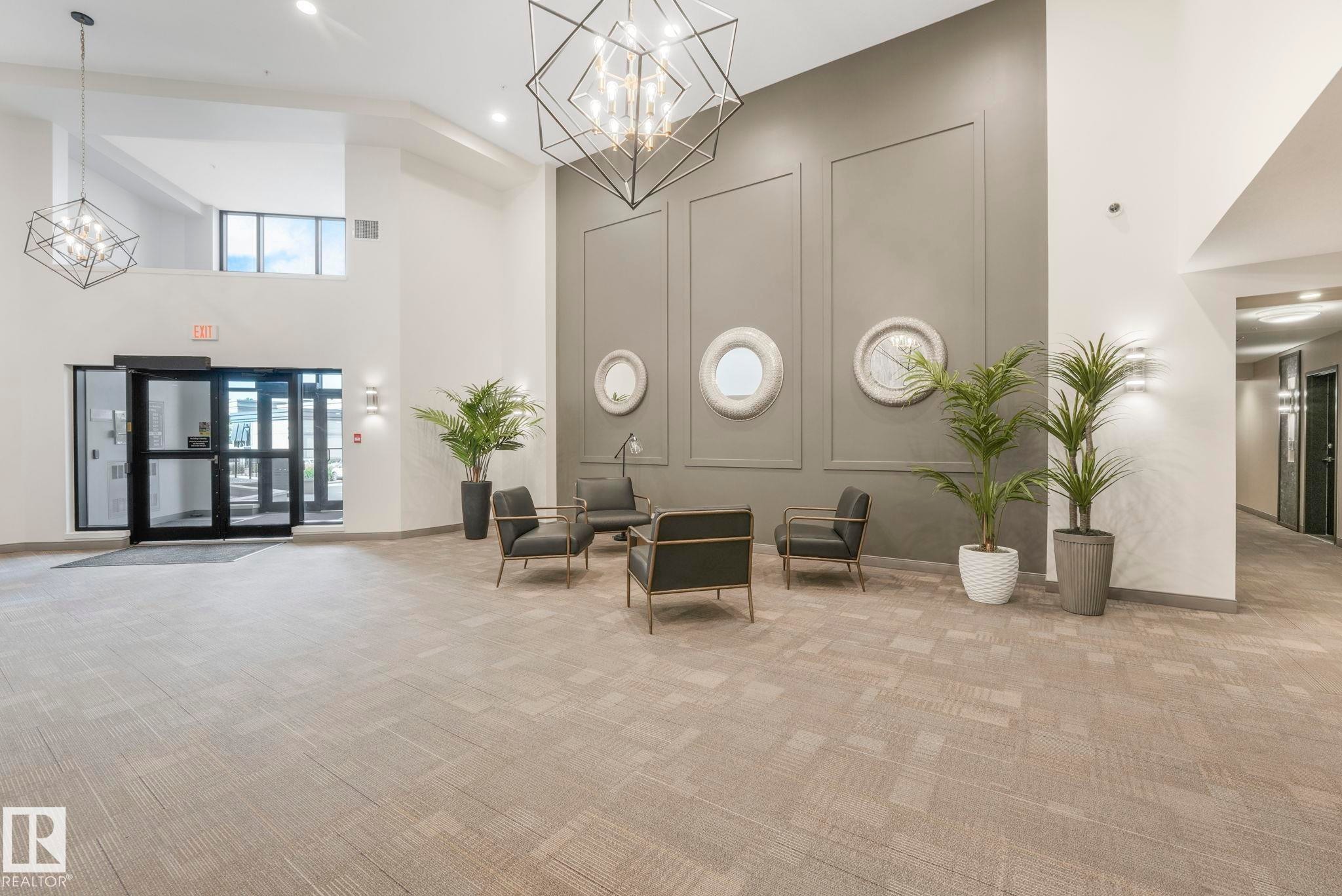 814 200 Bellerose Drive, St. Albert, AB - Indoor Photo Showing Other Room