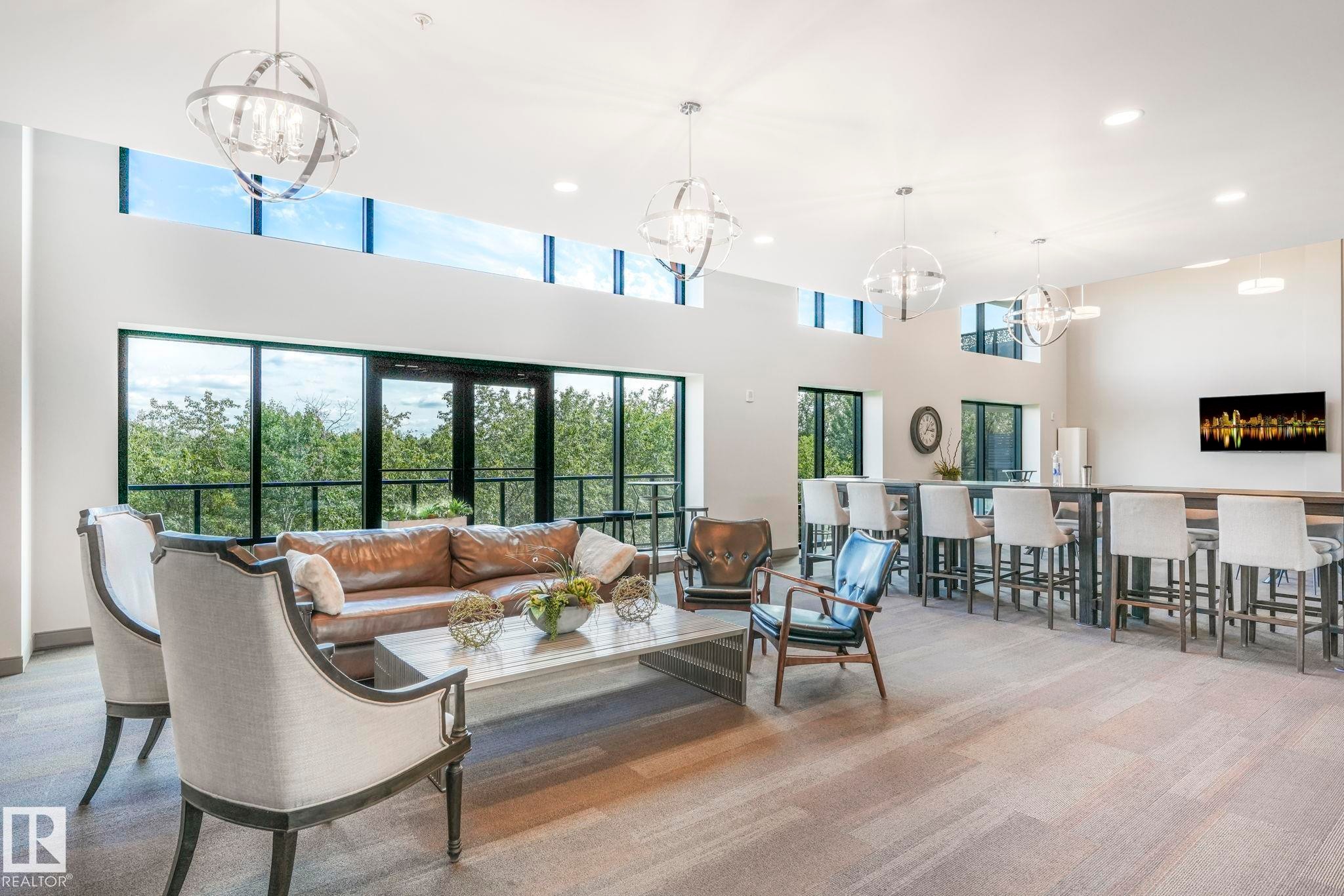 814 200 Bellerose Drive, St. Albert, AB - Indoor