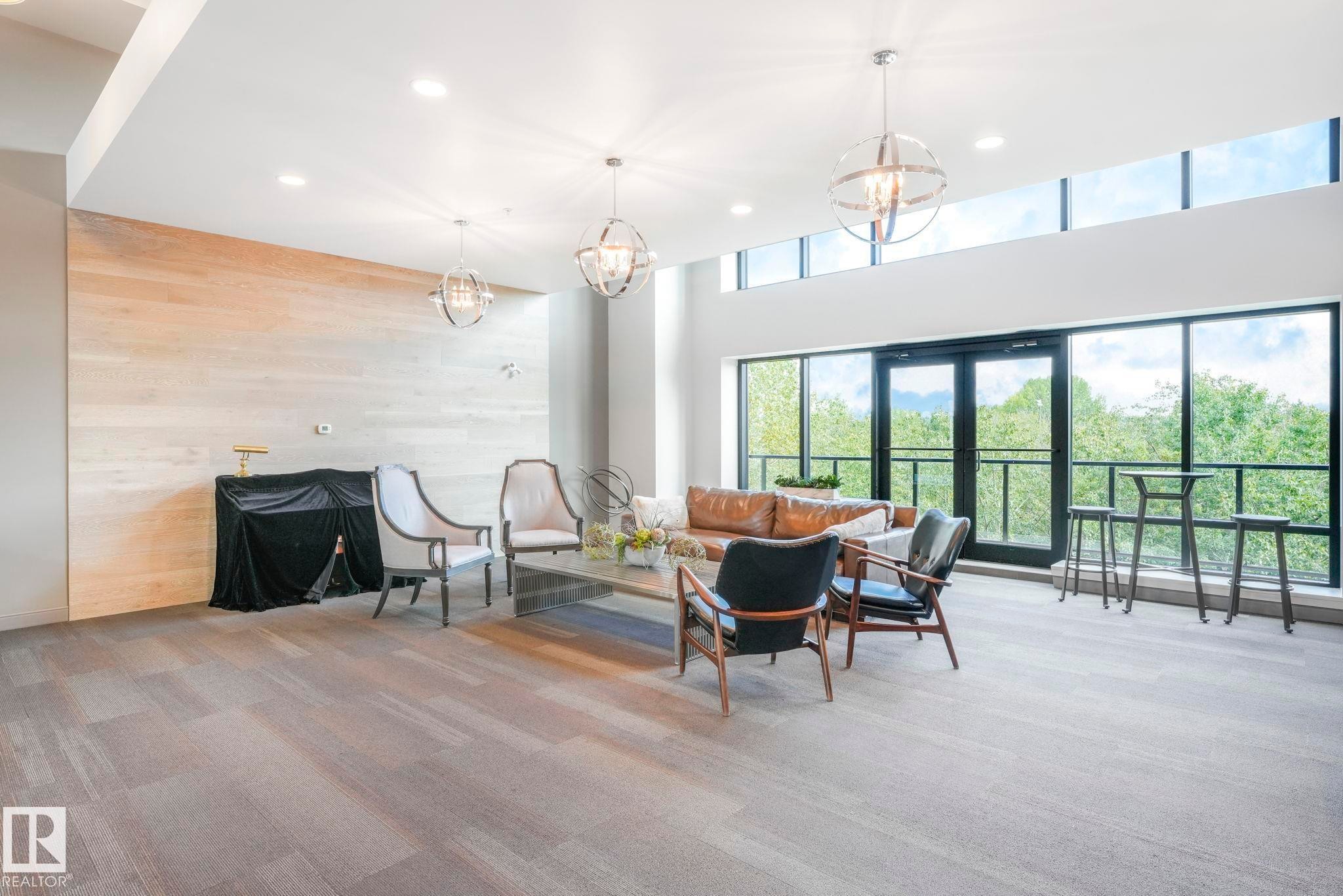 814 200 Bellerose Drive, St. Albert, AB - Indoor