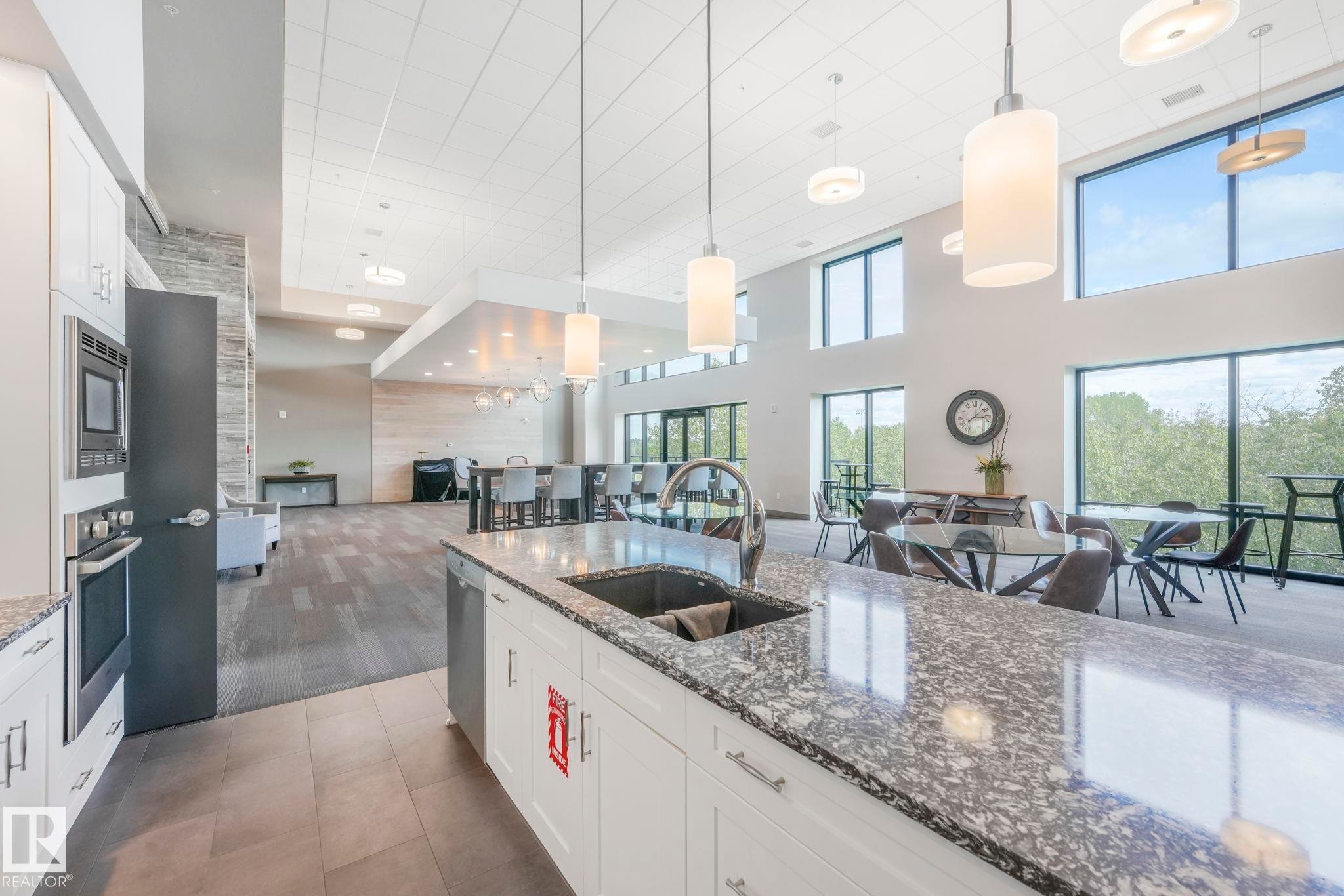 814 200 Bellerose Drive, St. Albert, AB - Indoor Photo Showing Kitchen With Double Sink With Upgraded Kitchen