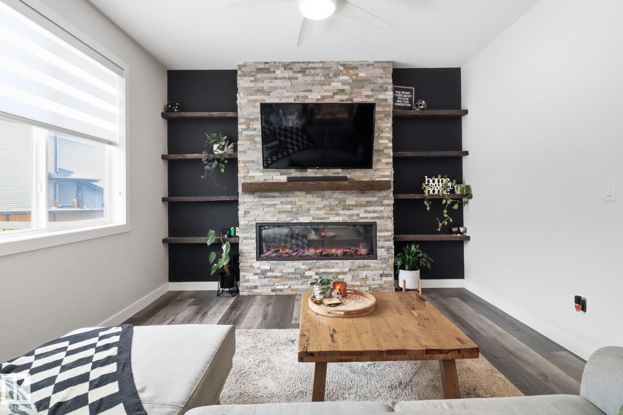 5108 Lark Crescent Nw, Edmonton, AB - Indoor Photo Showing Living Room With Fireplace