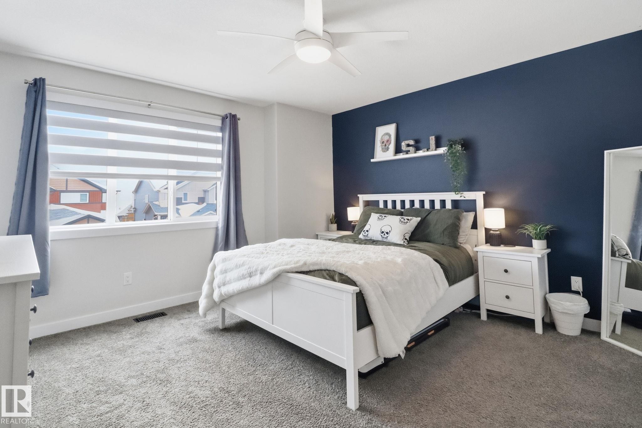 5108 Lark Crescent Nw, Edmonton, AB - Indoor Photo Showing Bedroom