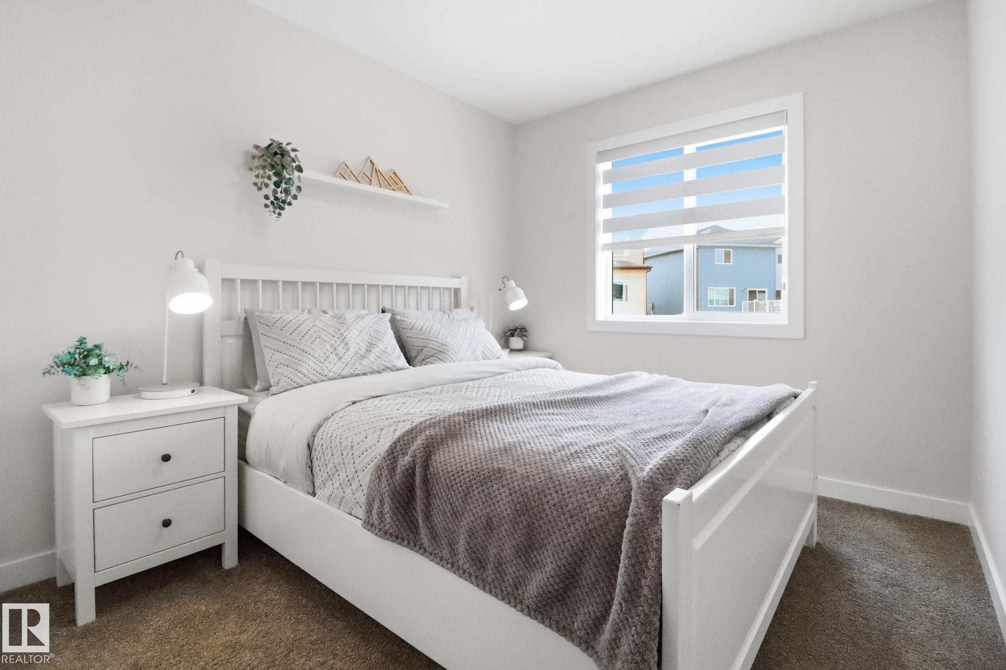 5108 Lark Crescent Nw, Edmonton, AB - Indoor Photo Showing Bedroom