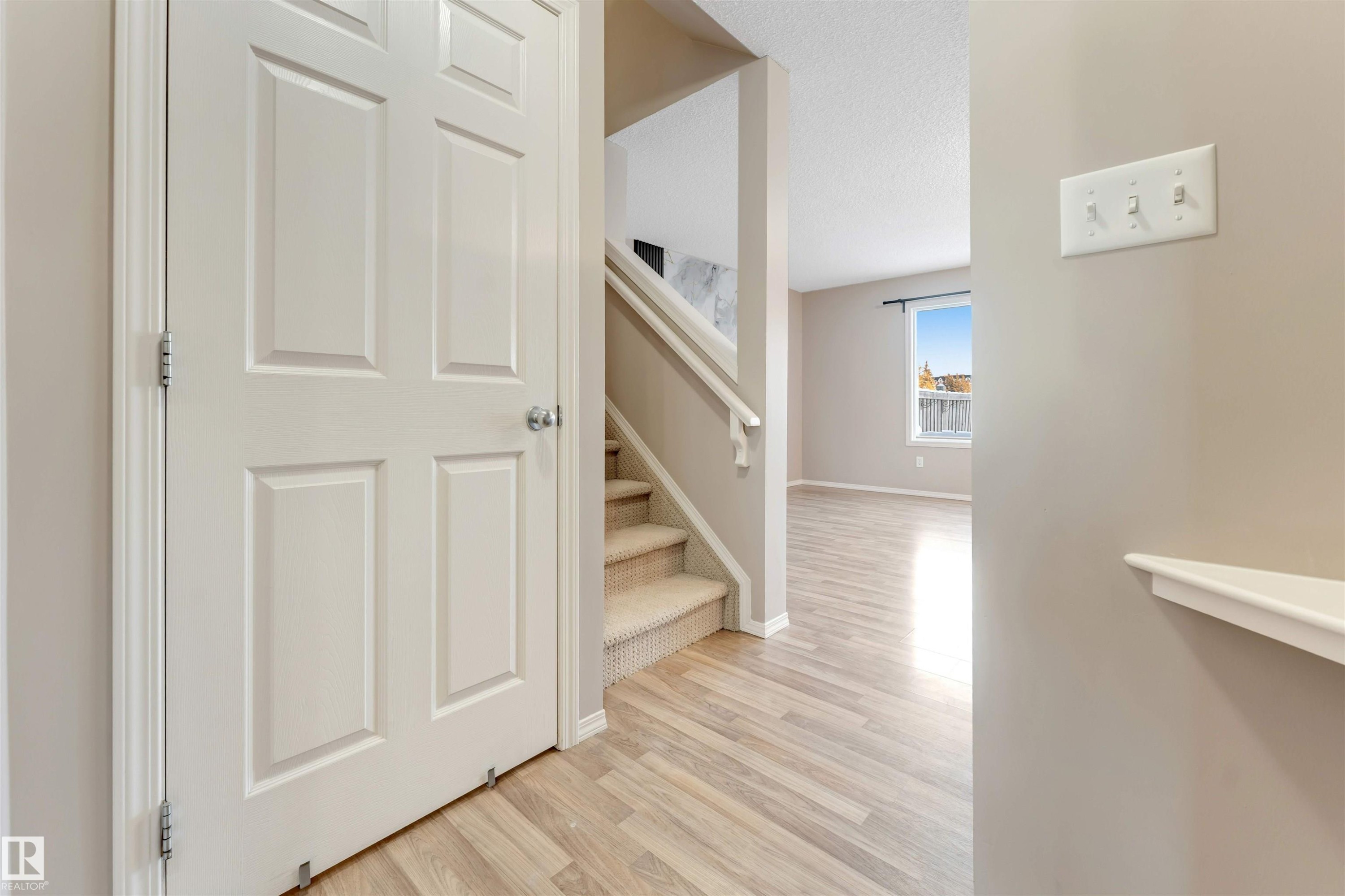 1625 Melrose Place, Edmonton, AB - Indoor Photo Showing Other Room