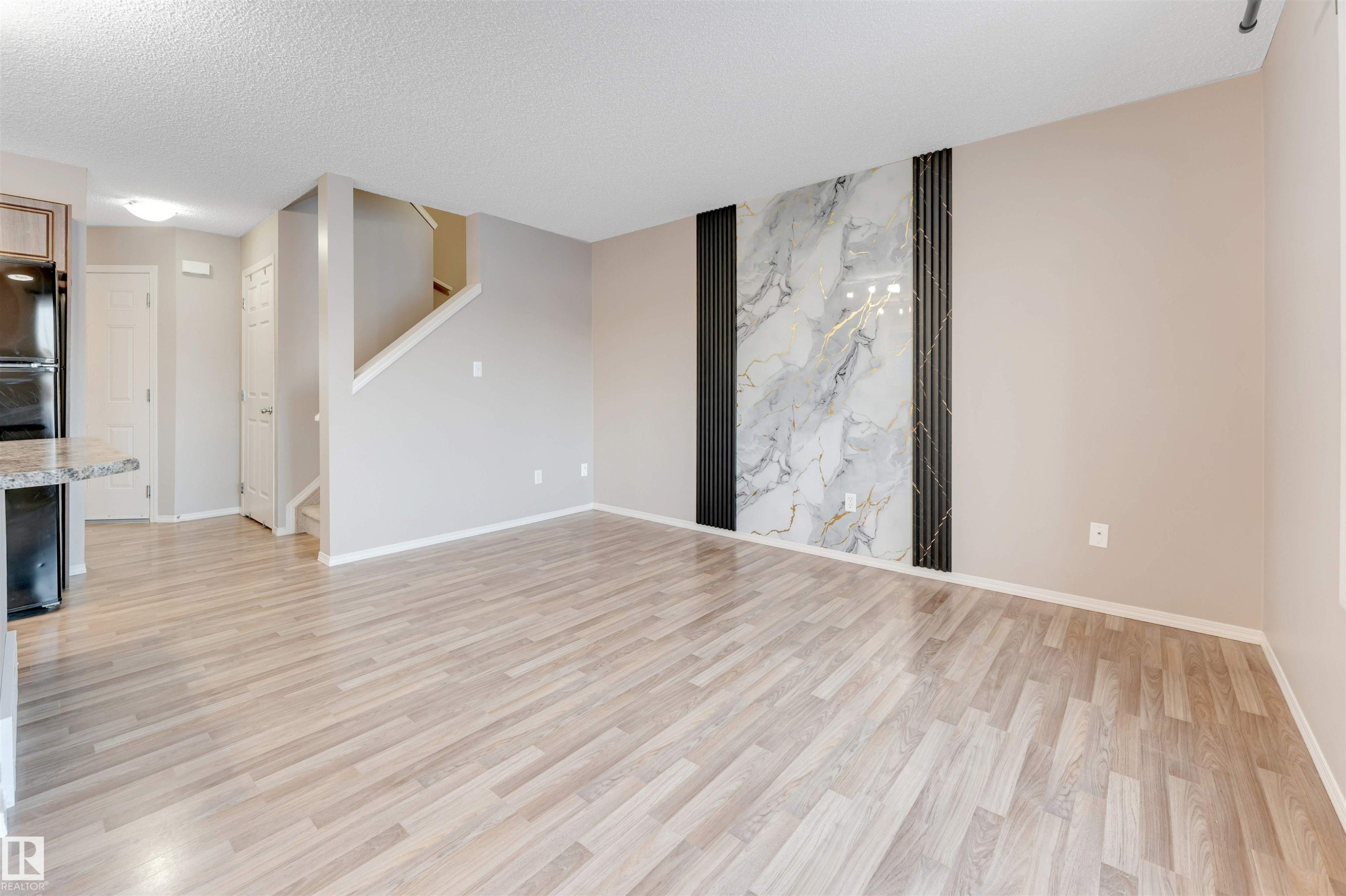 1625 Melrose Place, Edmonton, AB - Indoor Photo Showing Other Room
