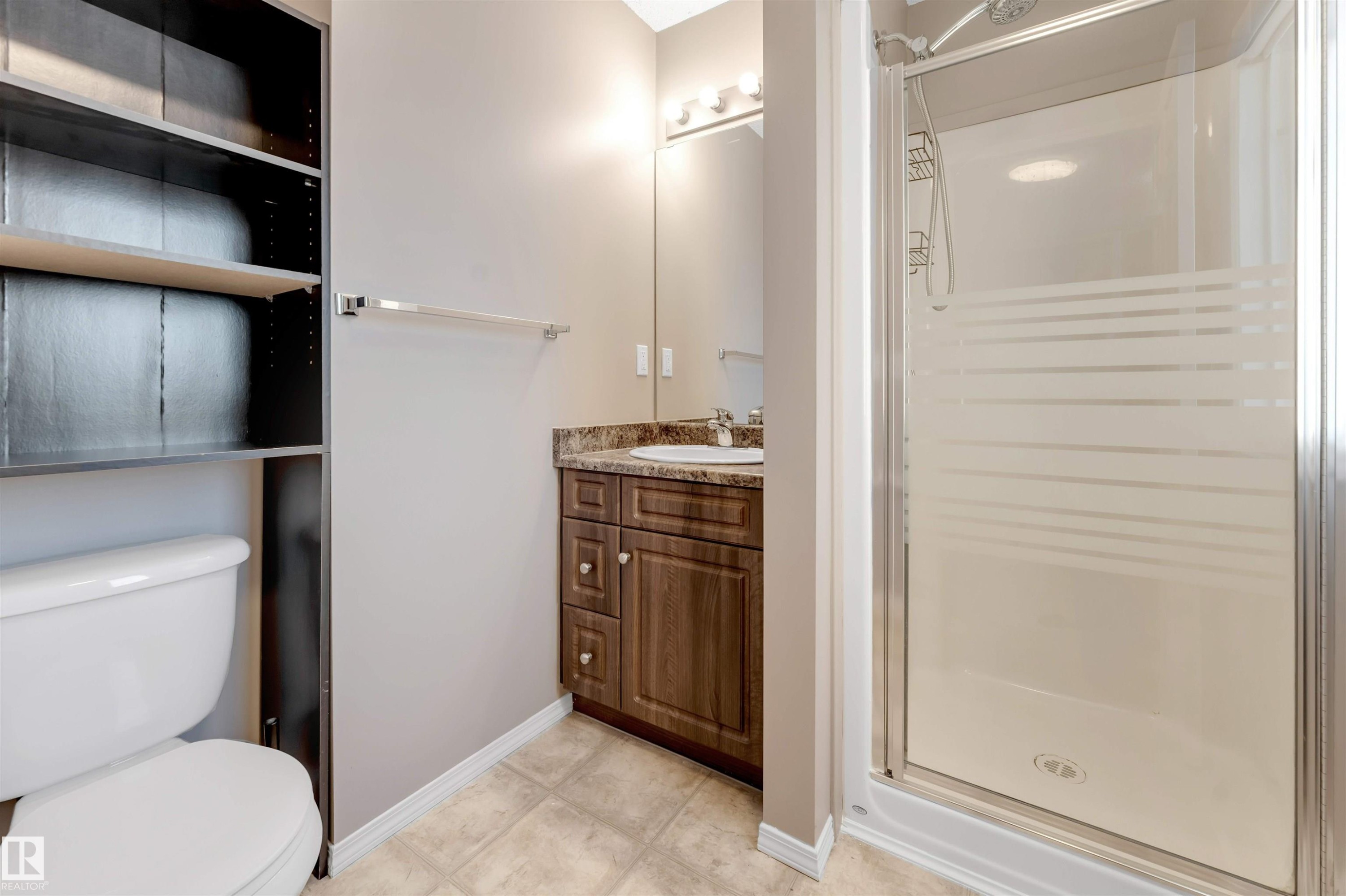 1625 Melrose Place, Edmonton, AB - Indoor Photo Showing Bathroom