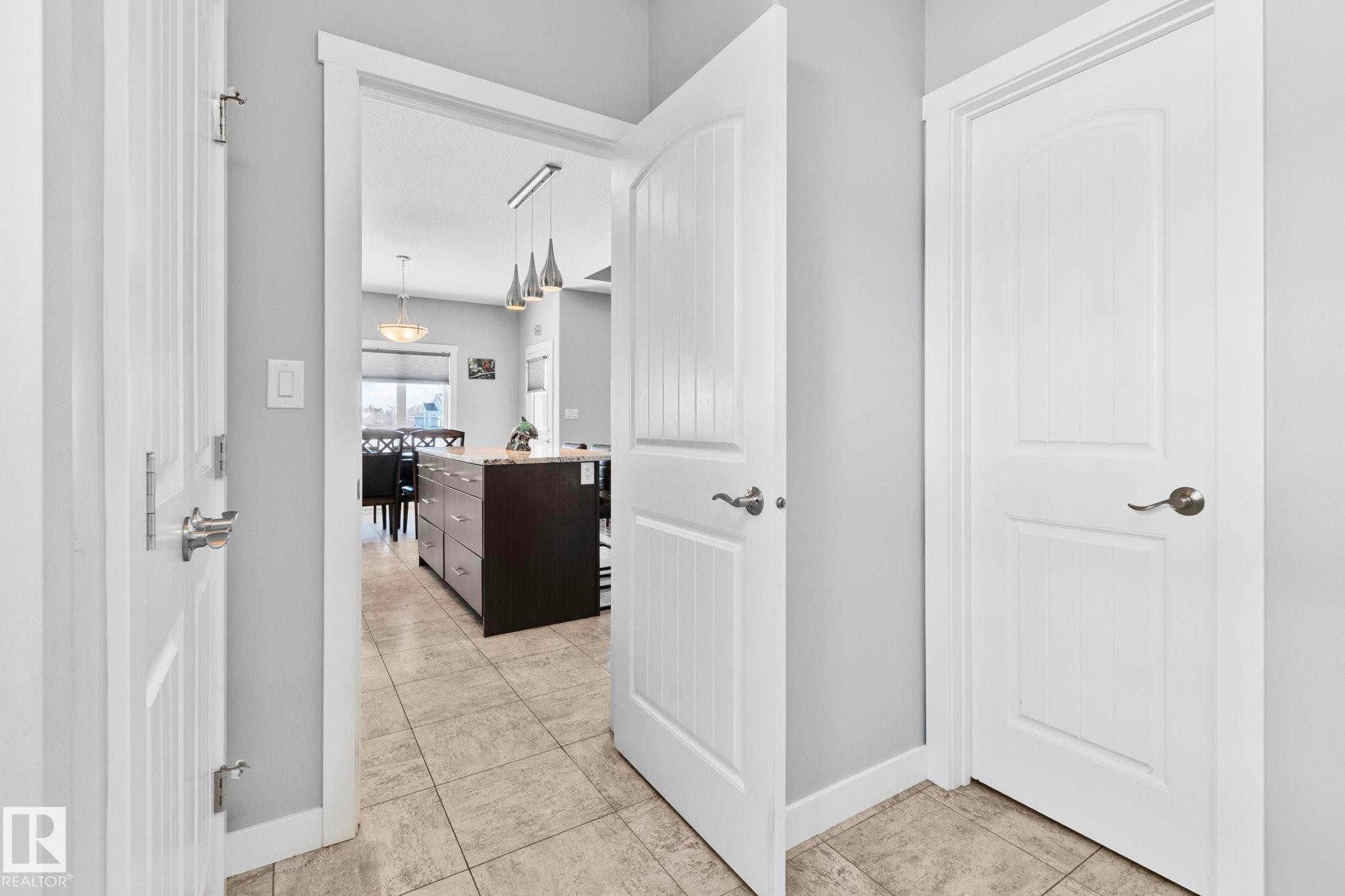 105 Houle Drive, Morinville, AB - Indoor Photo Showing Other Room