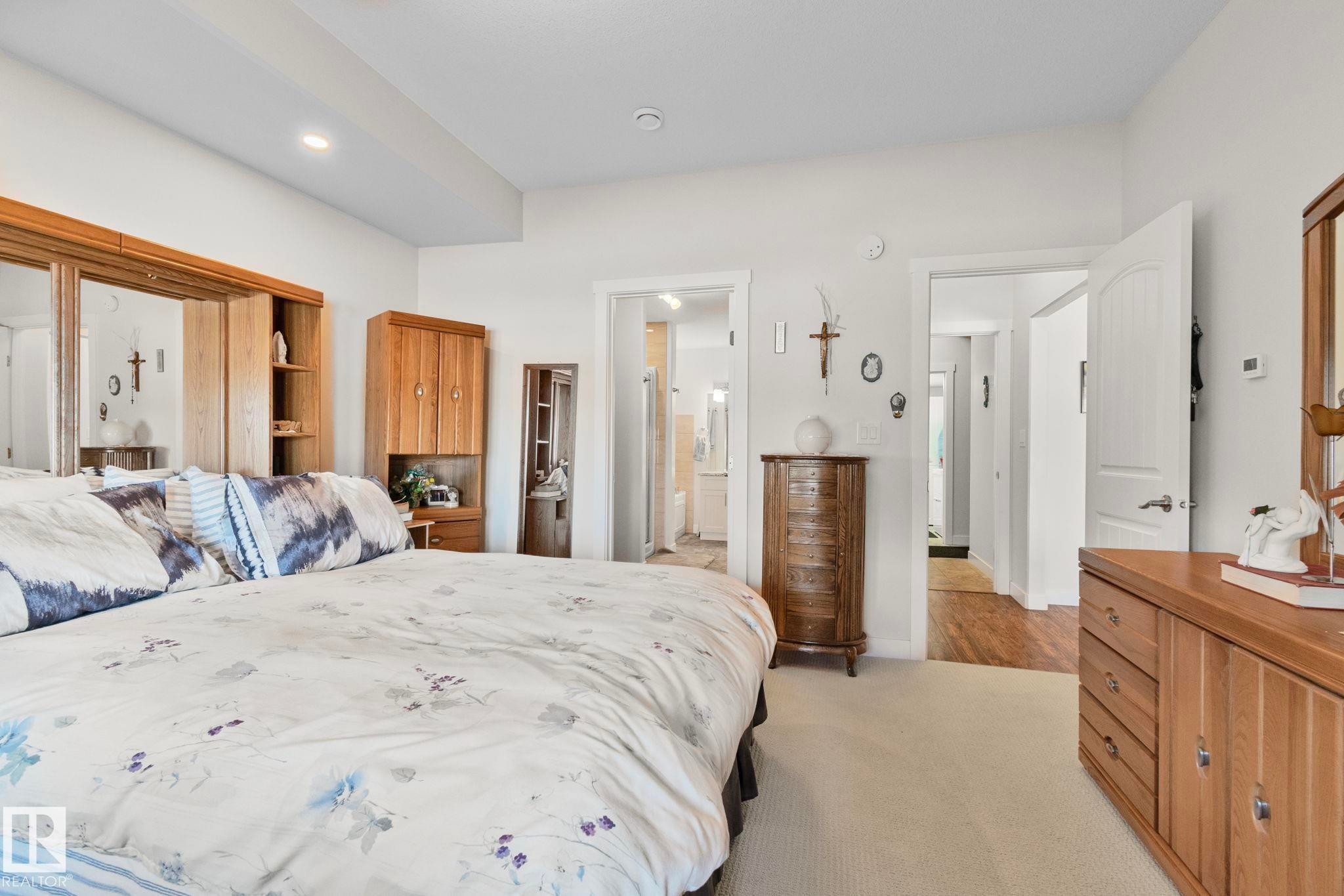 105 Houle Drive, Morinville, AB - Indoor Photo Showing Bedroom