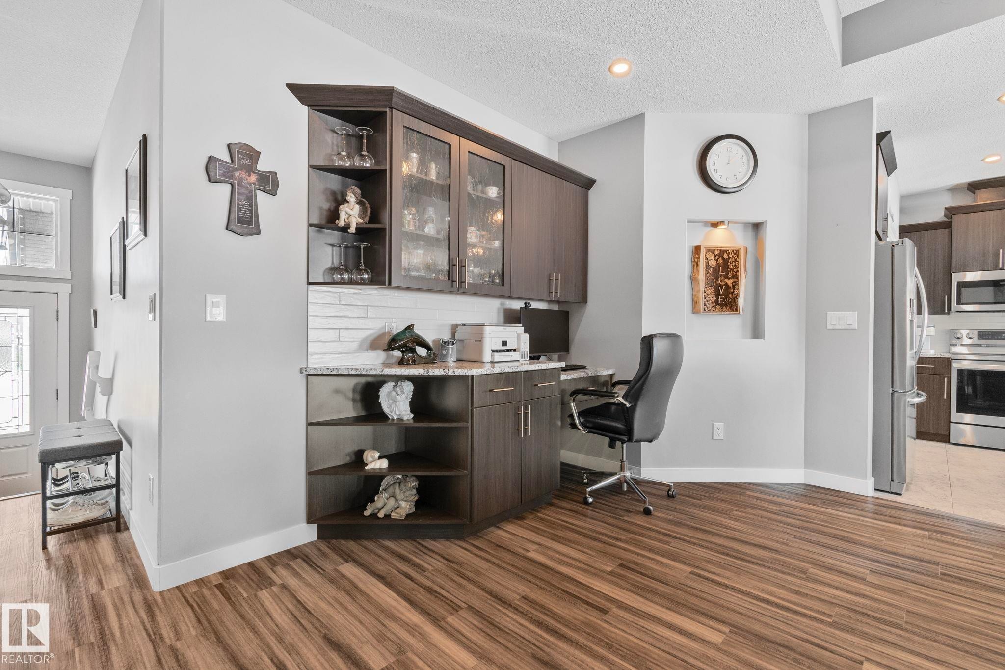 105 Houle Drive, Morinville, AB - Indoor