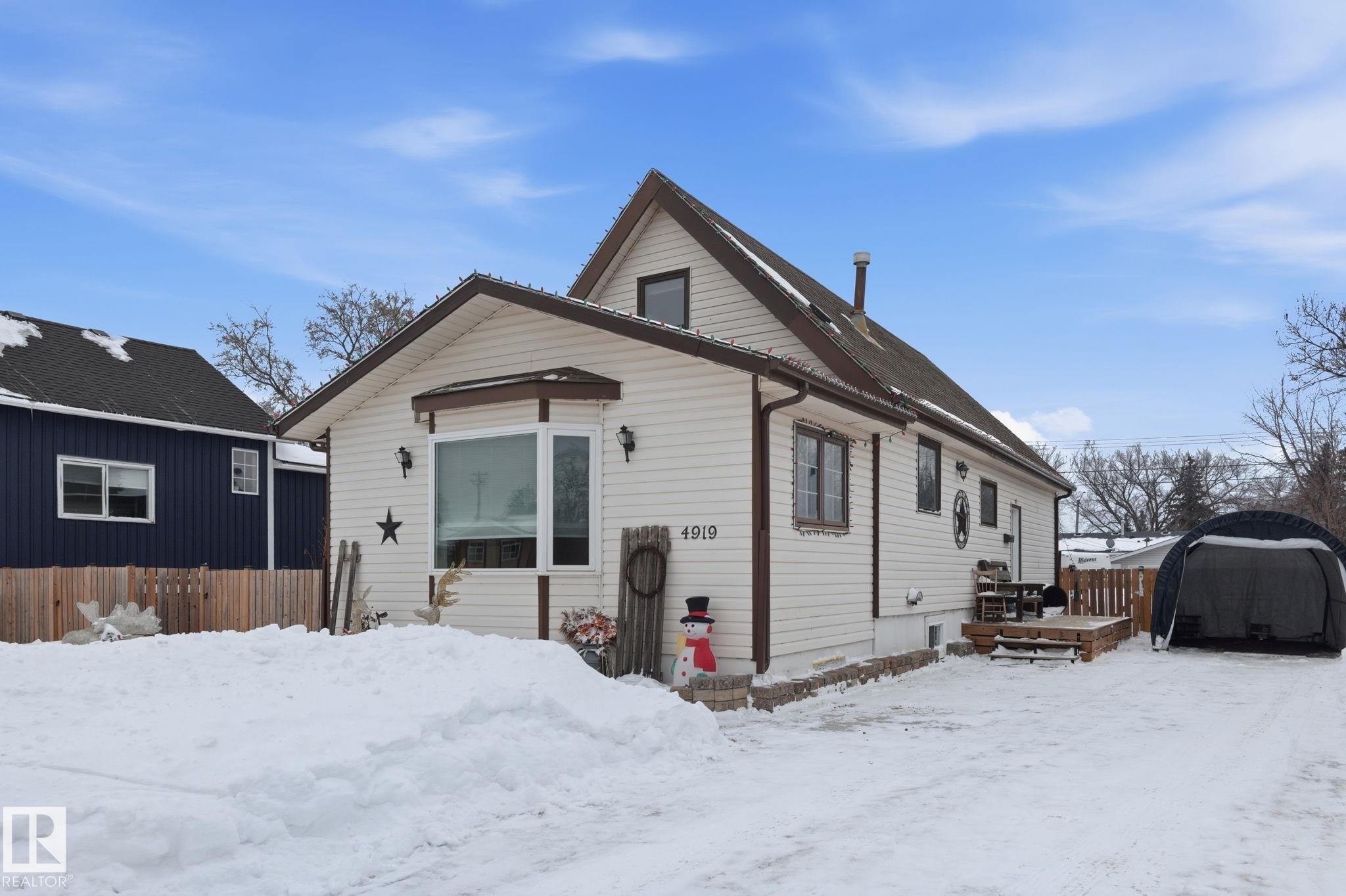 View of the front of the home - 4919 50 Avenue, Bon Accord, AB - Outdoor