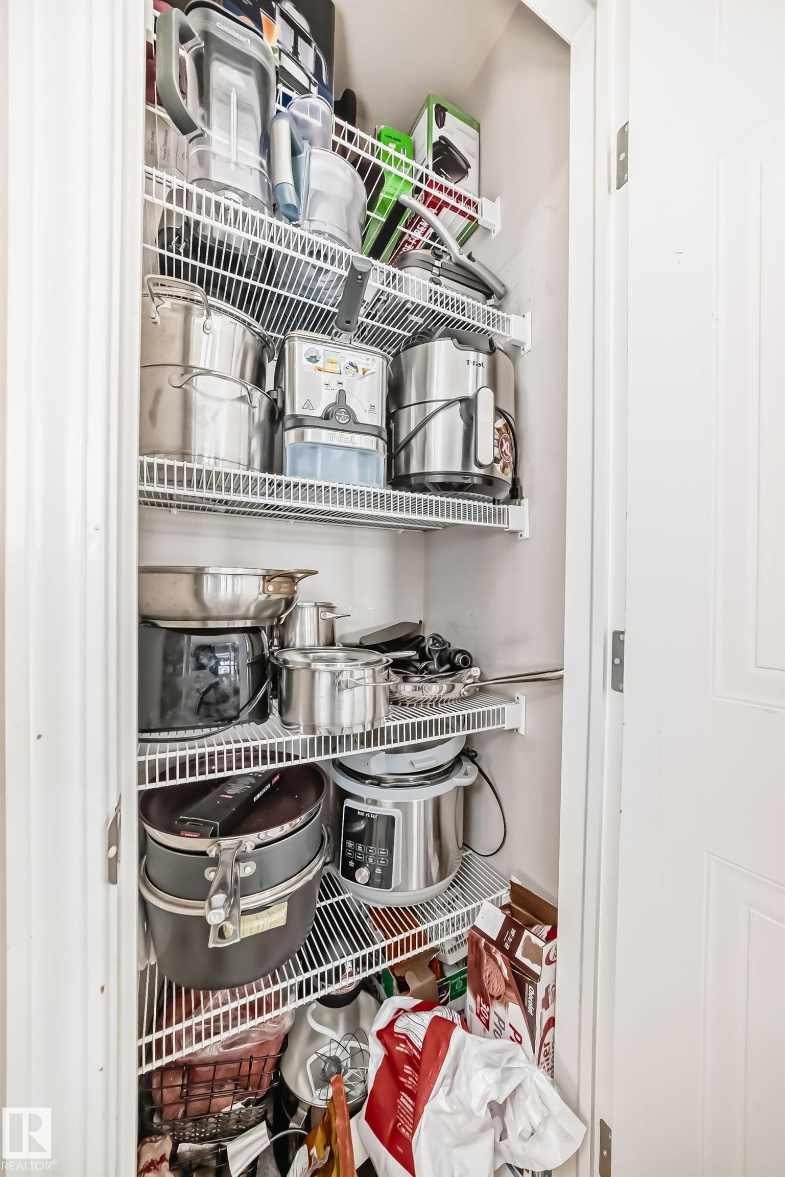 View of storage area - 14043 151 Avenue, Edmonton, AB - Indoor