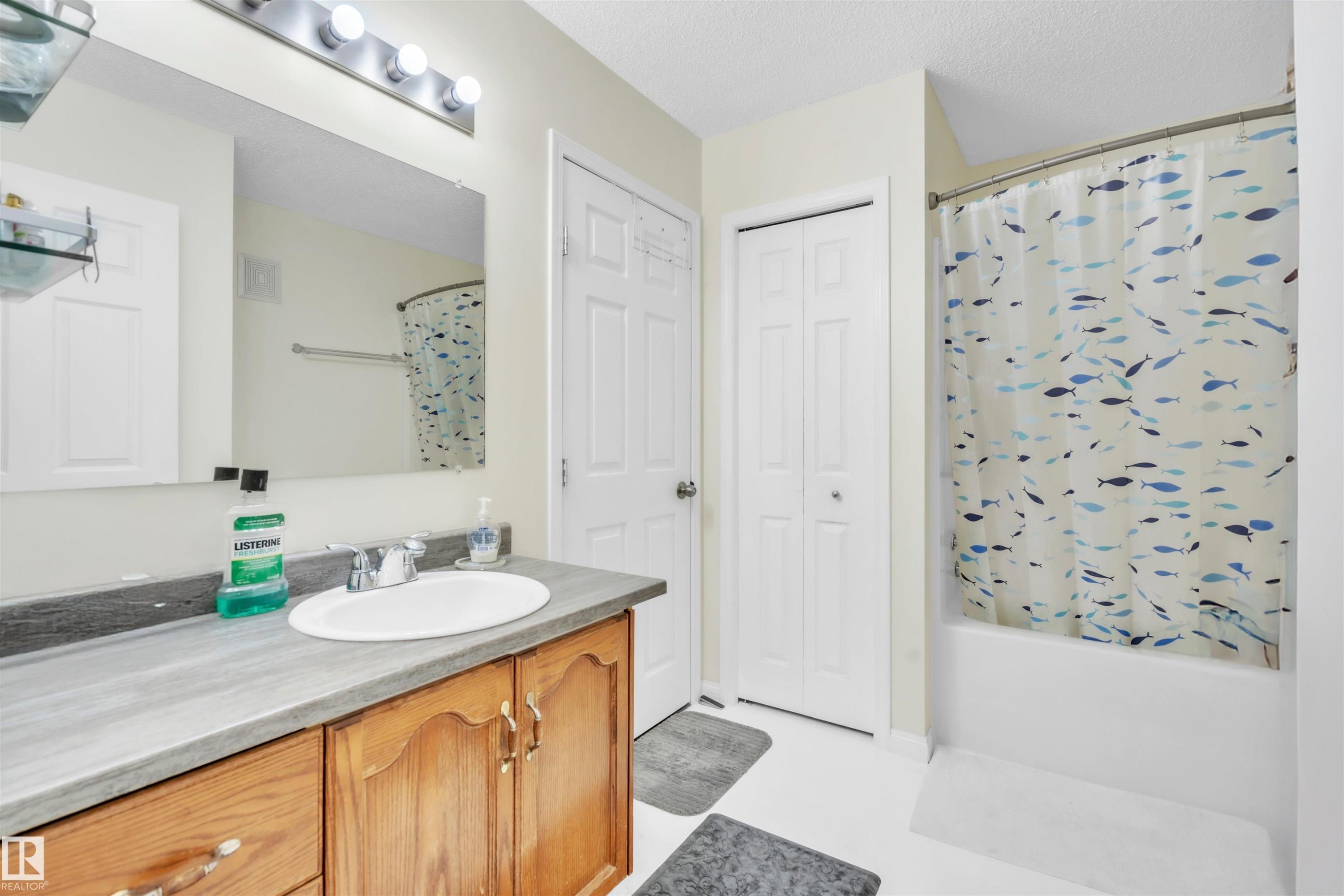 4502 49 Avenue, Cold Lake, AB - Indoor Photo Showing Bathroom