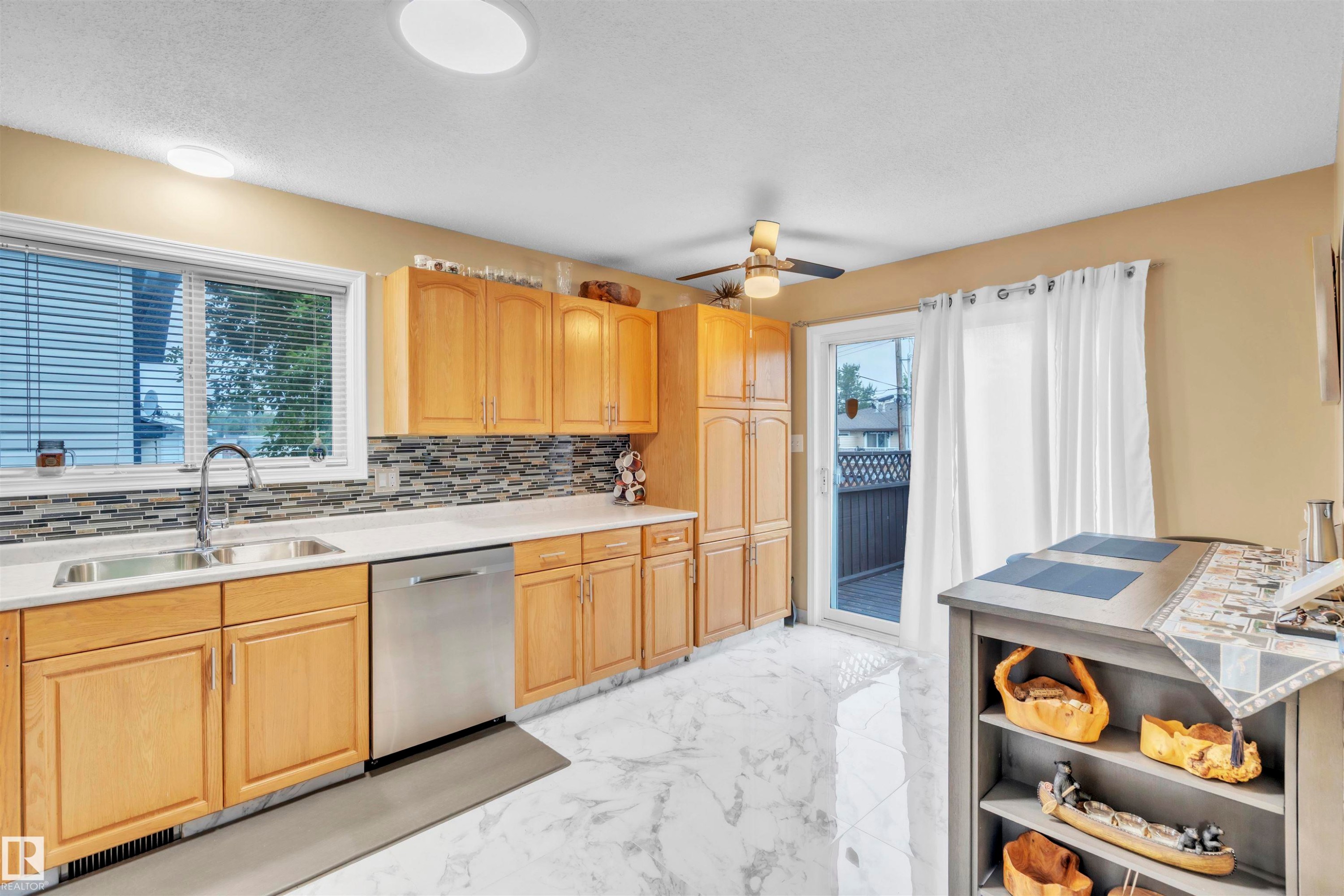 4502 49 Avenue, Cold Lake, AB - Indoor Photo Showing Kitchen With Double Sink