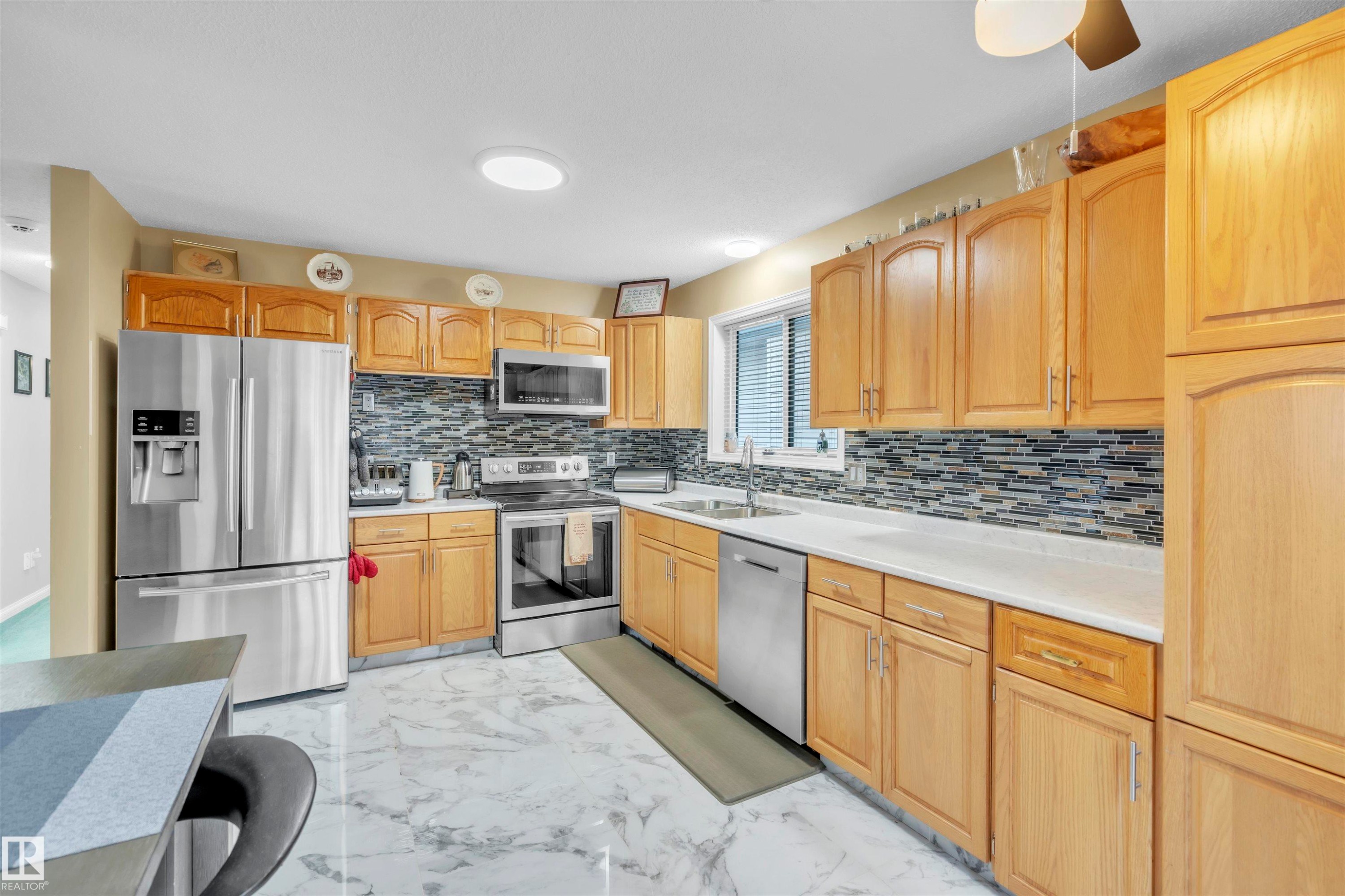 4502 49 Avenue, Cold Lake, AB - Indoor Photo Showing Kitchen