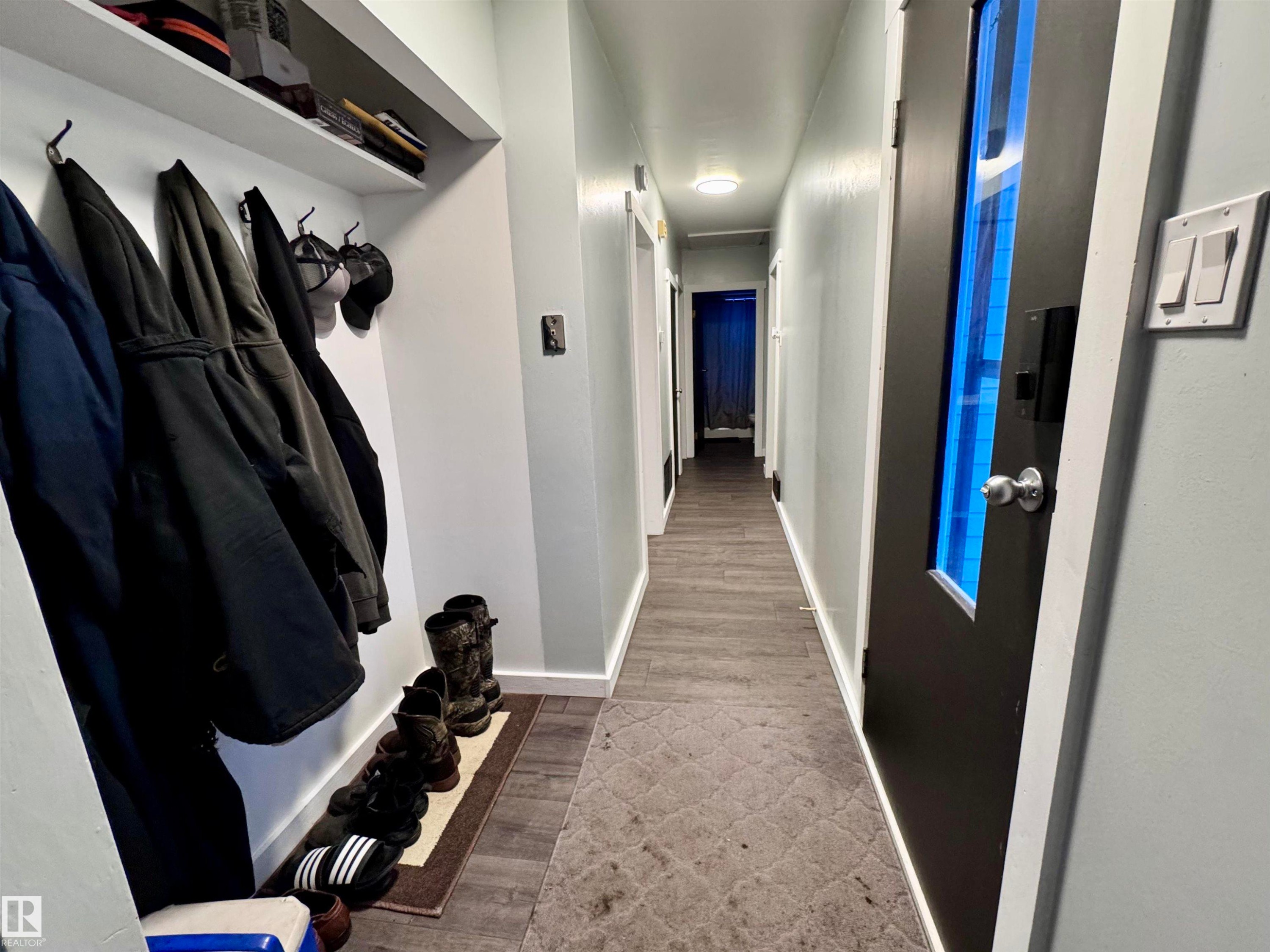 5232 49 Street, Willingdon, AB - Indoor Photo Showing Other Room