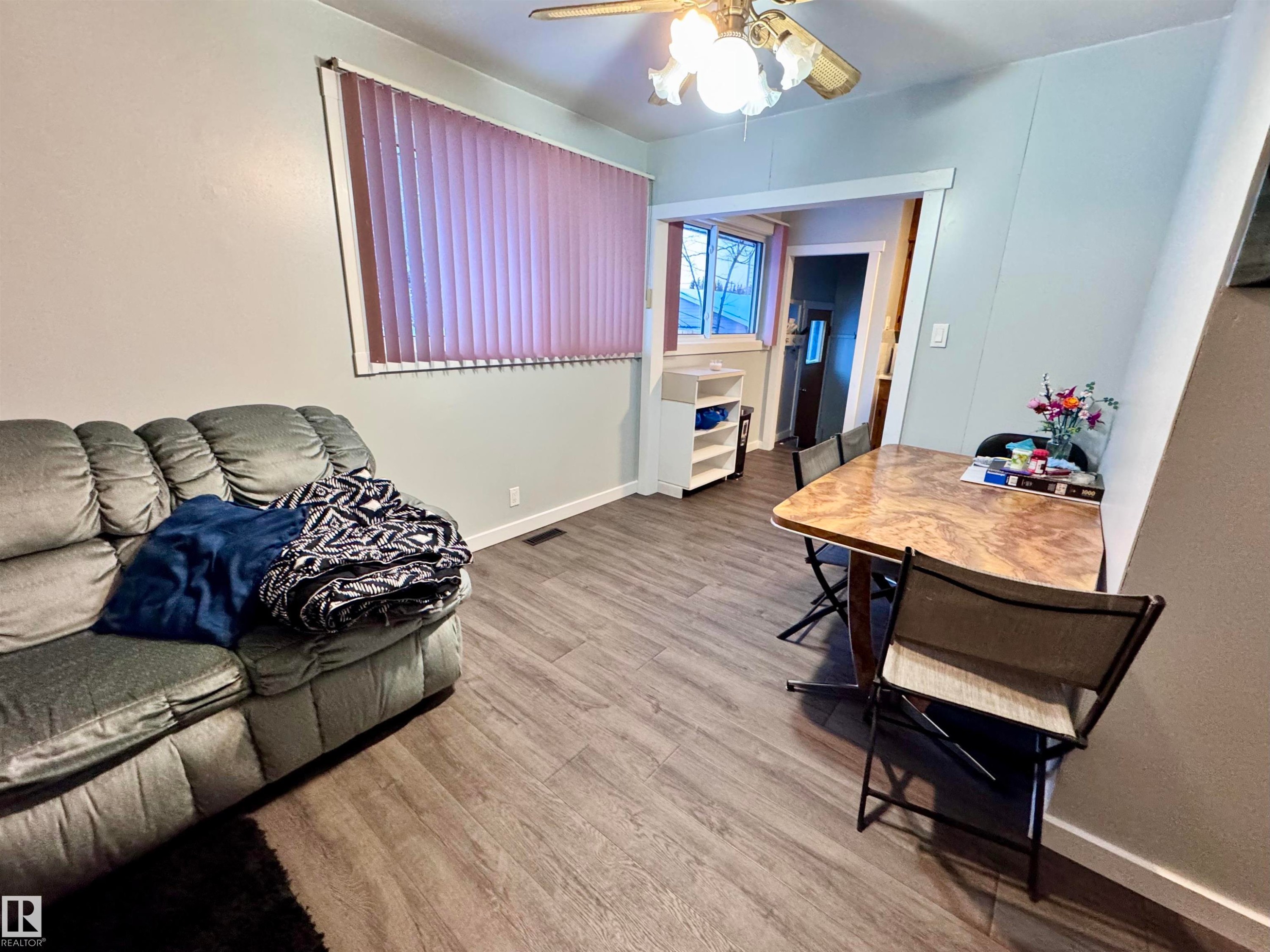 5232 49 Street, Willingdon, AB - Indoor