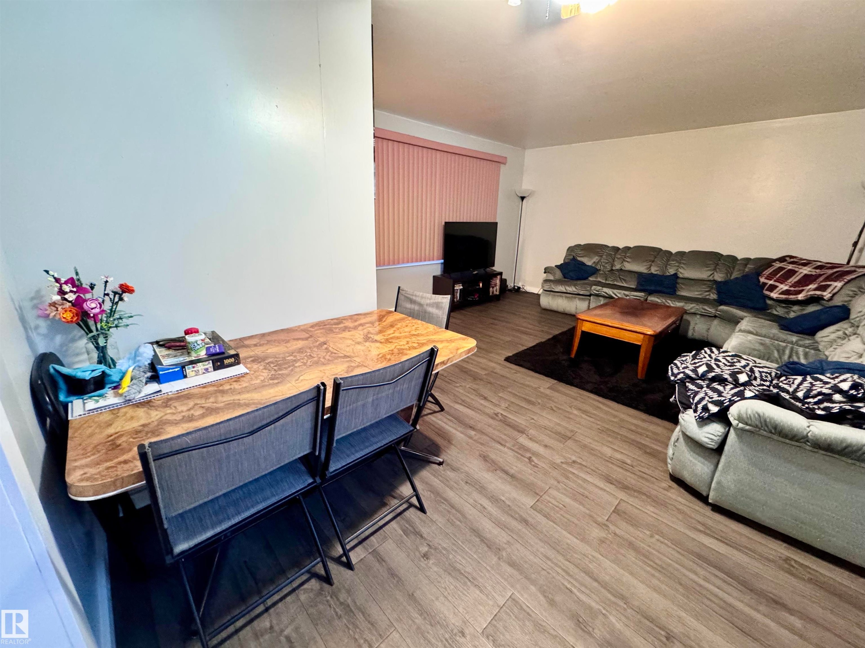 5232 49 Street, Willingdon, AB - Indoor