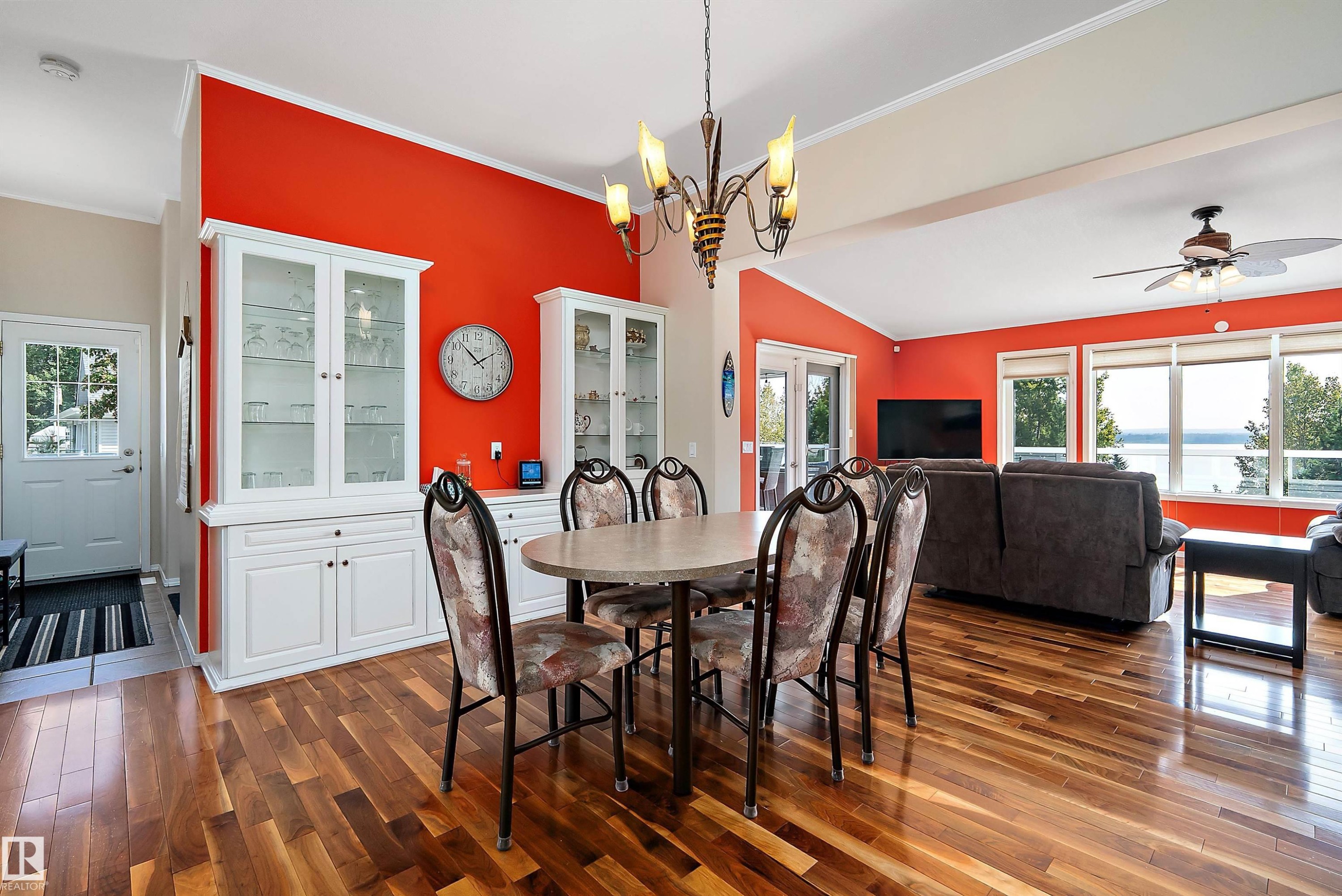 62001 Twp Road 462 A, Rural Wetaskiwin County, AB - Indoor Photo Showing Dining Room