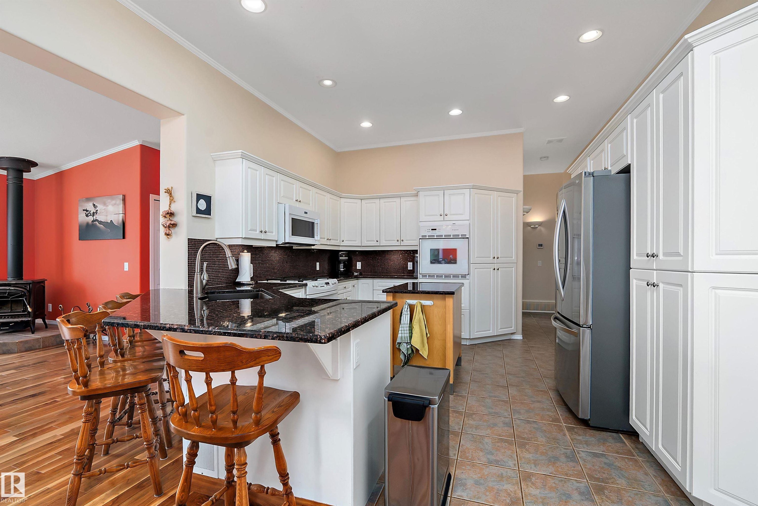 62001 Twp Road 462 A, Rural Wetaskiwin County, AB - Indoor Photo Showing Kitchen