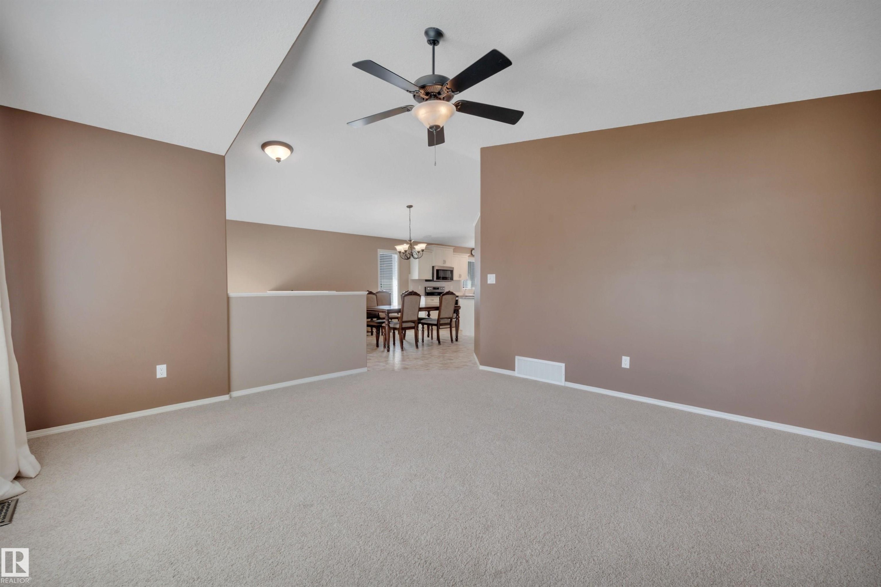 3503 20 Street, Edmonton, AB - Indoor Photo Showing Other Room