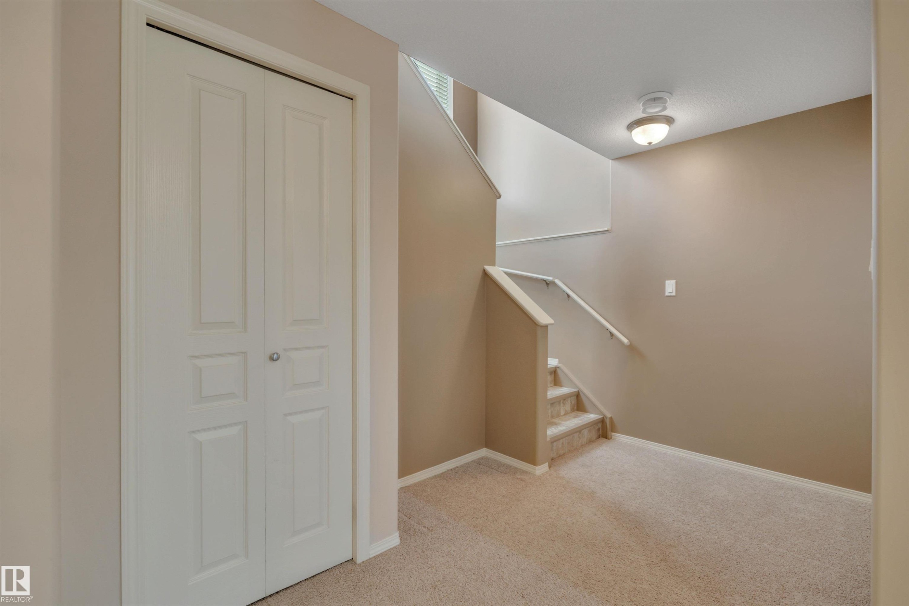 3503 20 Street, Edmonton, AB - Indoor Photo Showing Other Room