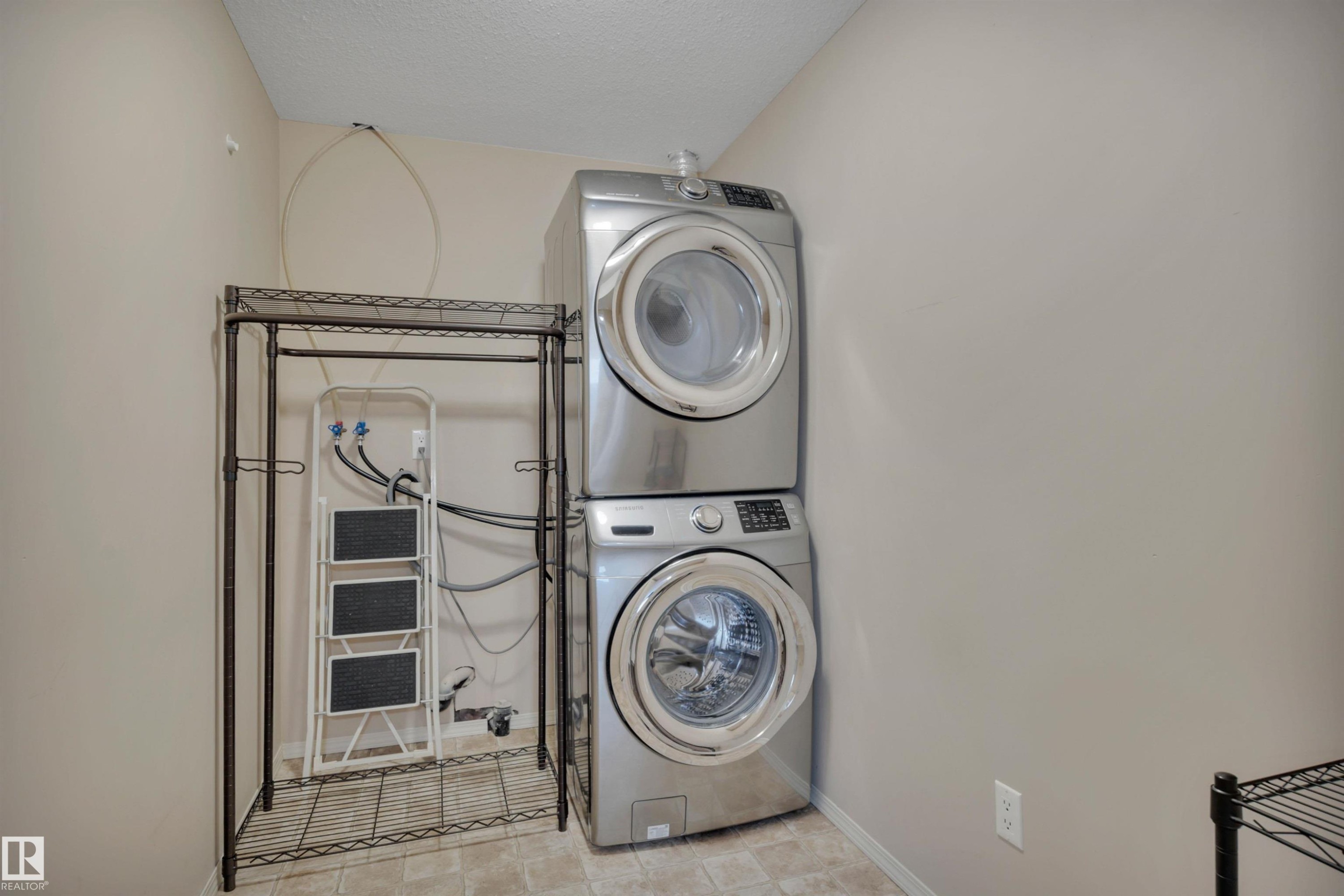 3503 20 Street, Edmonton, AB - Indoor Photo Showing Laundry Room