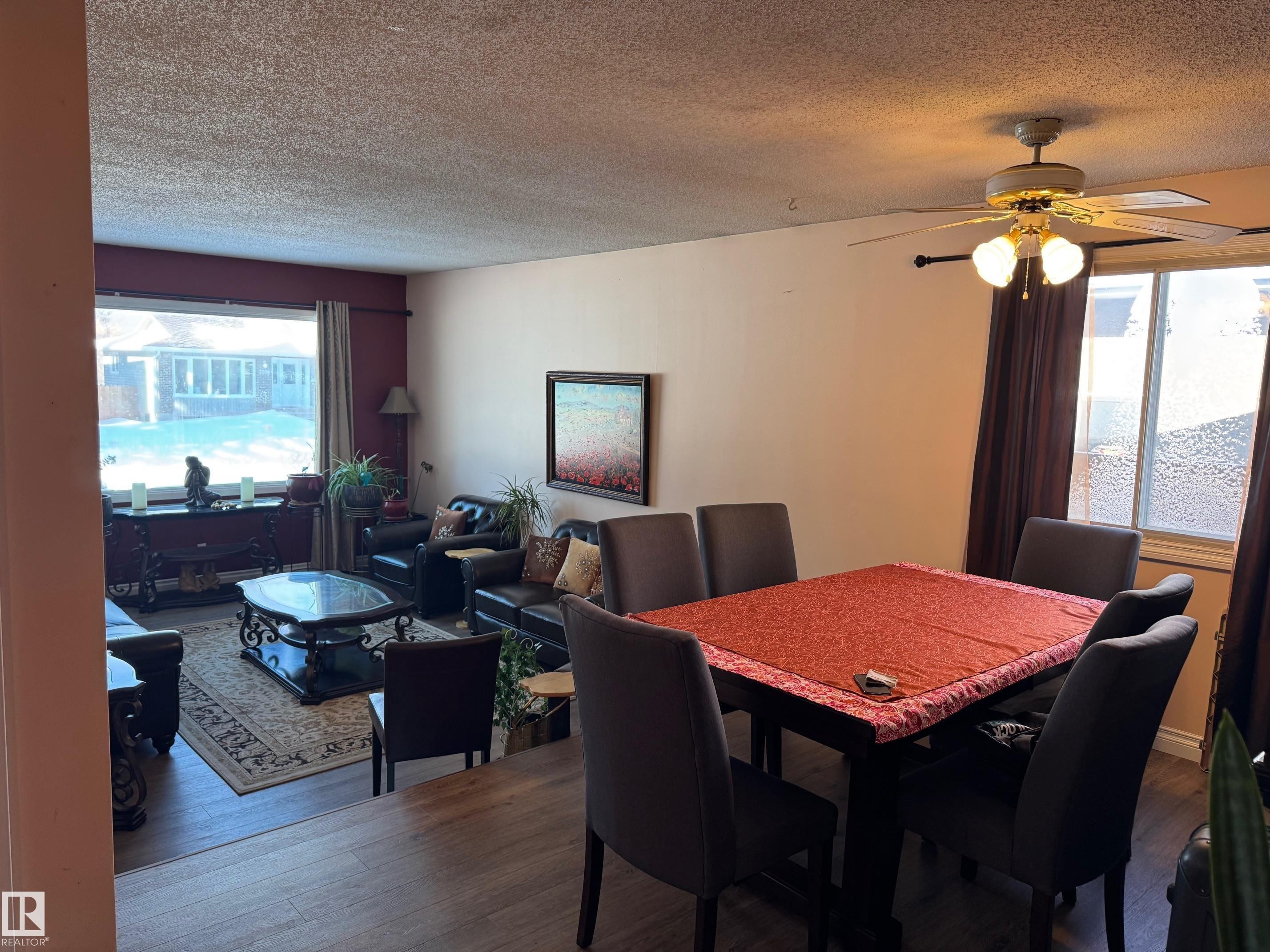 3203 74 Street, Edmonton, AB - Indoor