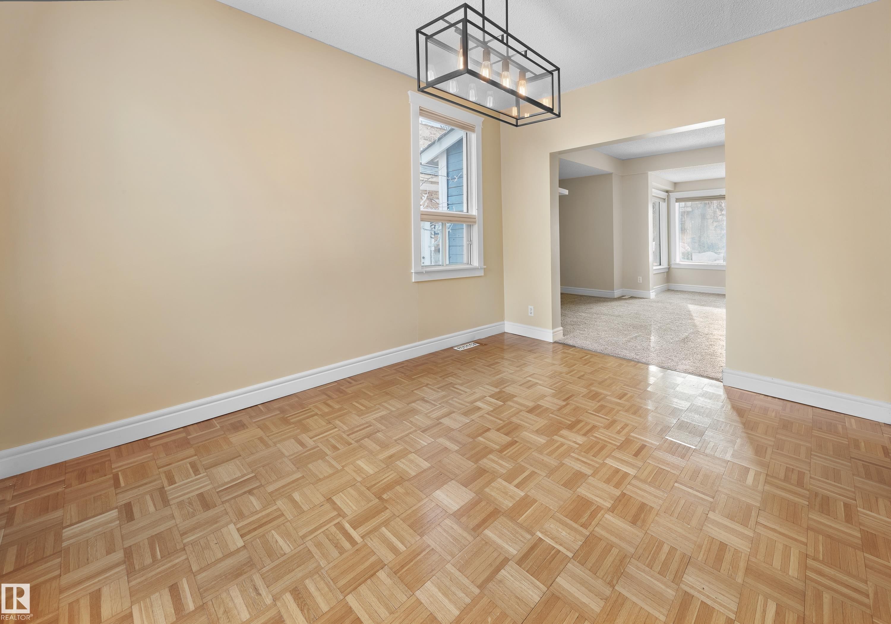 11212 75 Avenue, Edmonton, AB - Indoor Photo Showing Other Room