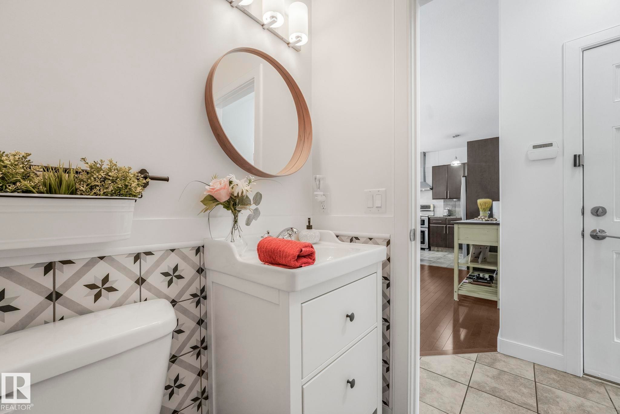 3 450 Mcconachie Way, Edmonton, AB - Indoor Photo Showing Bathroom