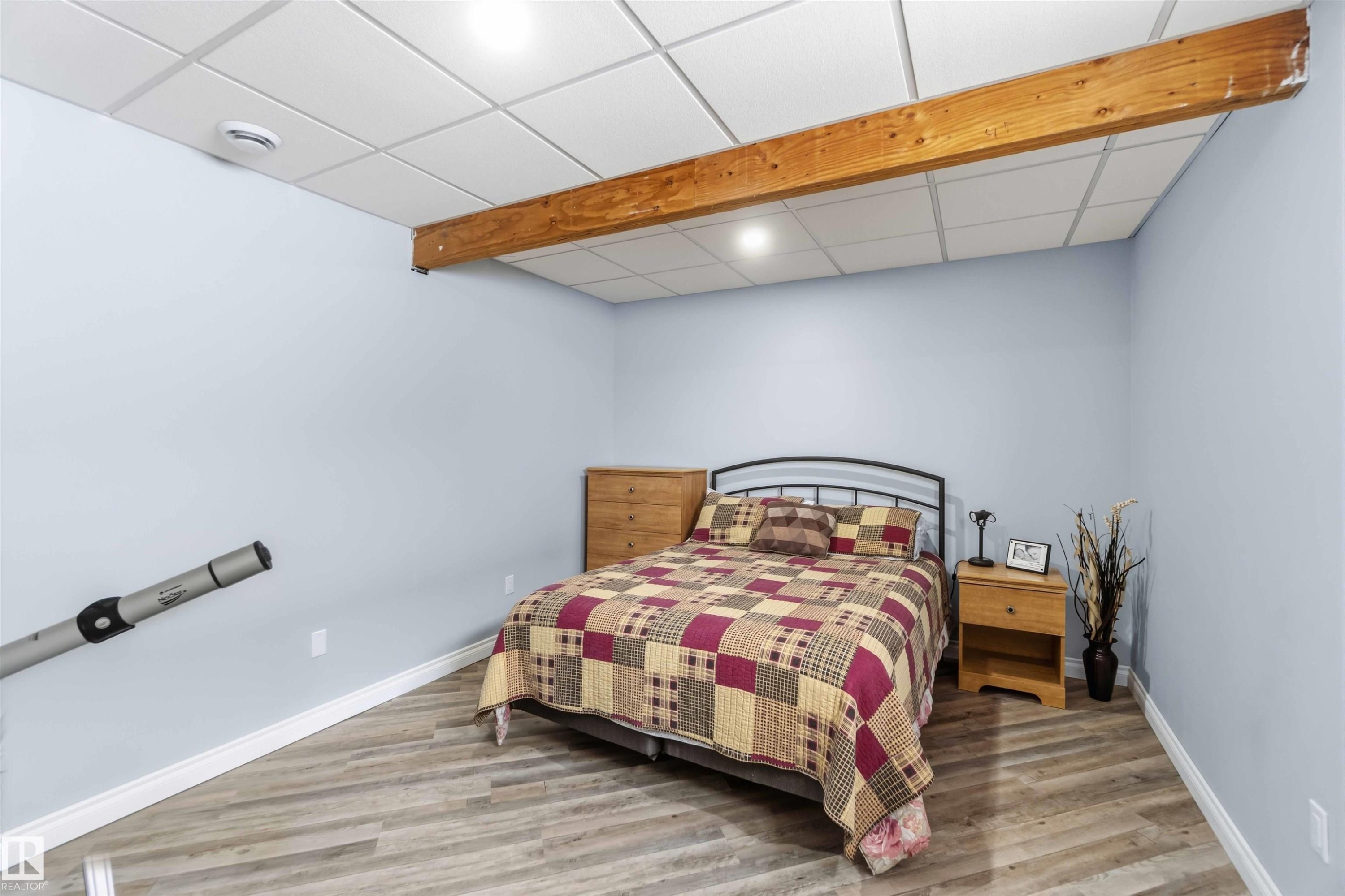 40 Landing Trails Drive, Gibbons, AB - Indoor Photo Showing Bedroom