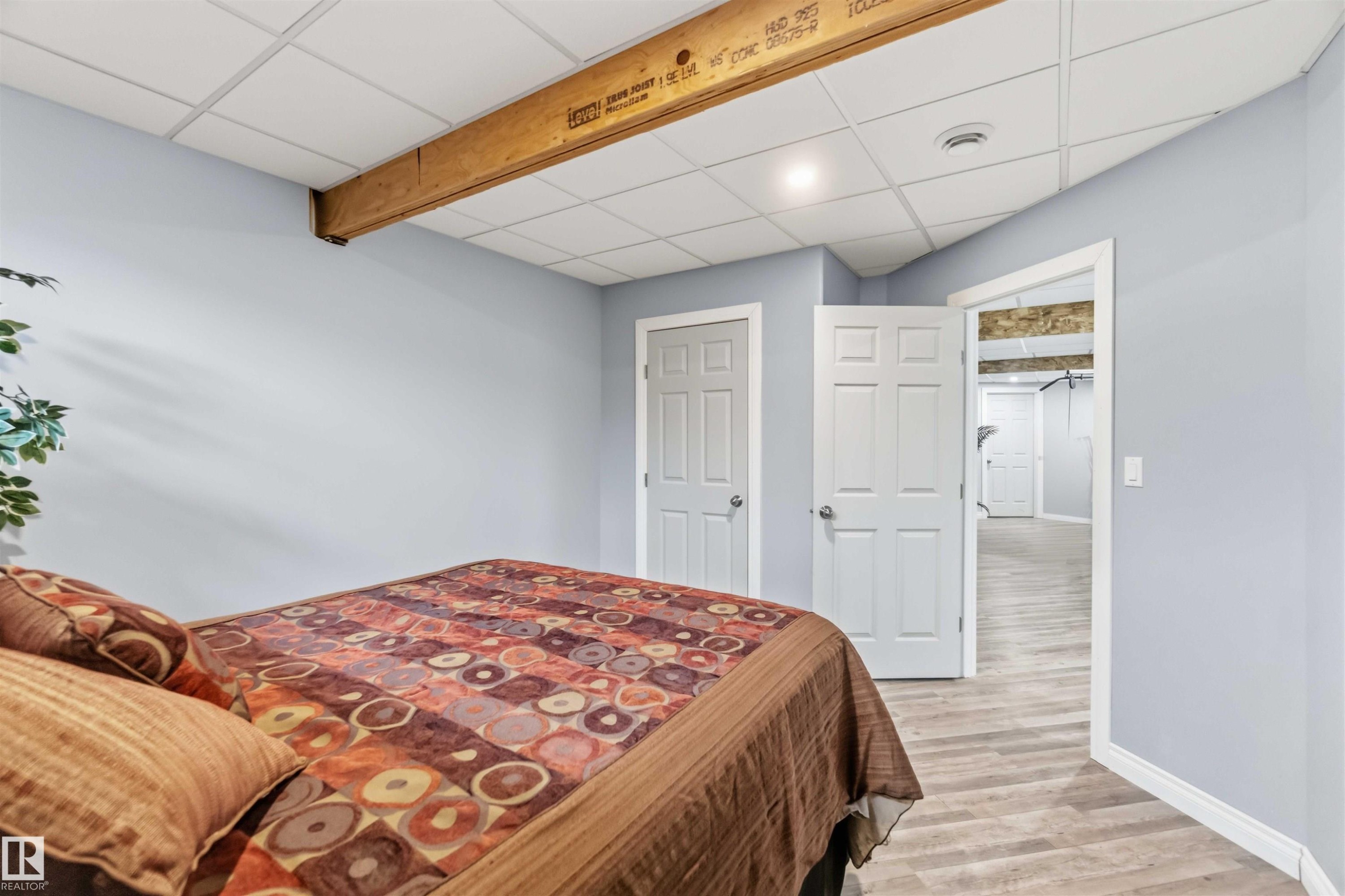 40 Landing Trails Drive, Gibbons, AB - Indoor Photo Showing Bedroom