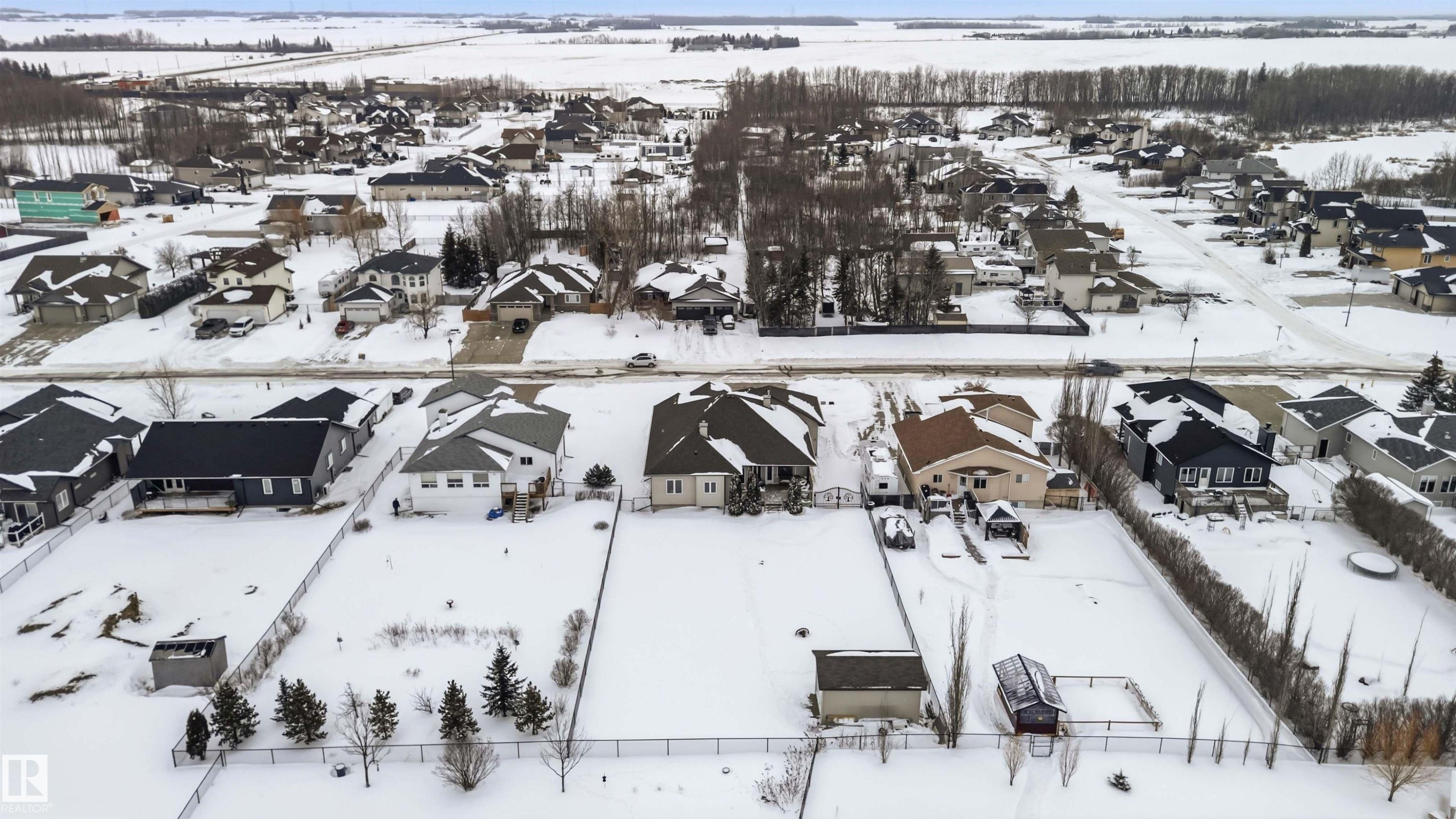 40 Landing Trails Drive, Gibbons, AB - Outdoor With View