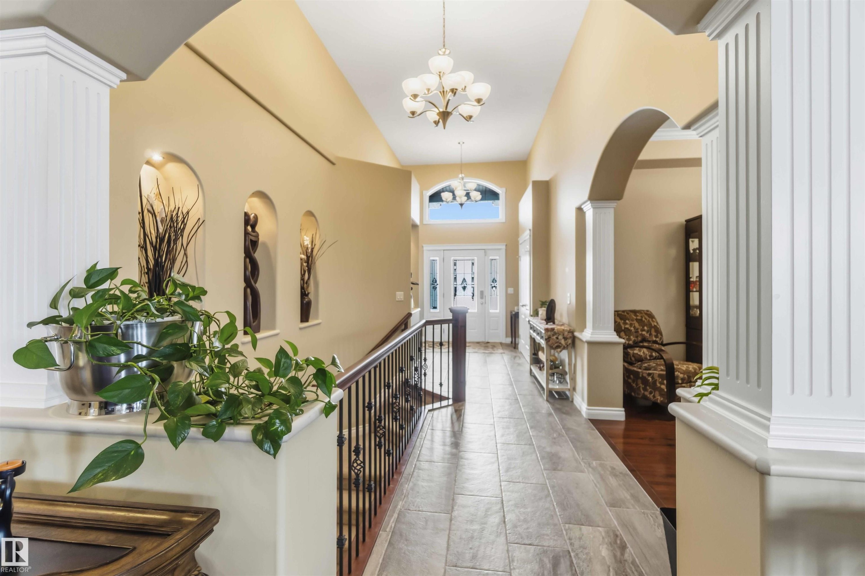 40 Landing Trails Drive, Gibbons, AB - Indoor Photo Showing Other Room