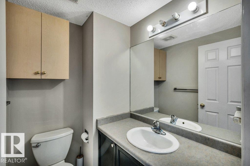 2920 30 Street, Edmonton, AB - Indoor Photo Showing Bathroom