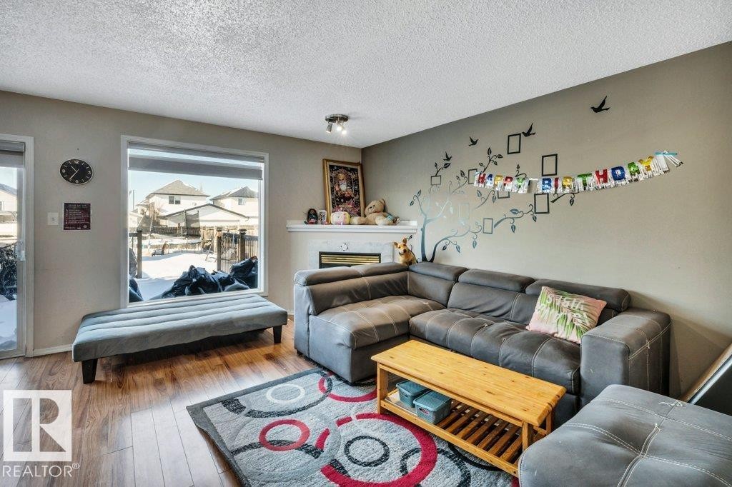 2920 30 Street, Edmonton, AB - Indoor Photo Showing Living Room