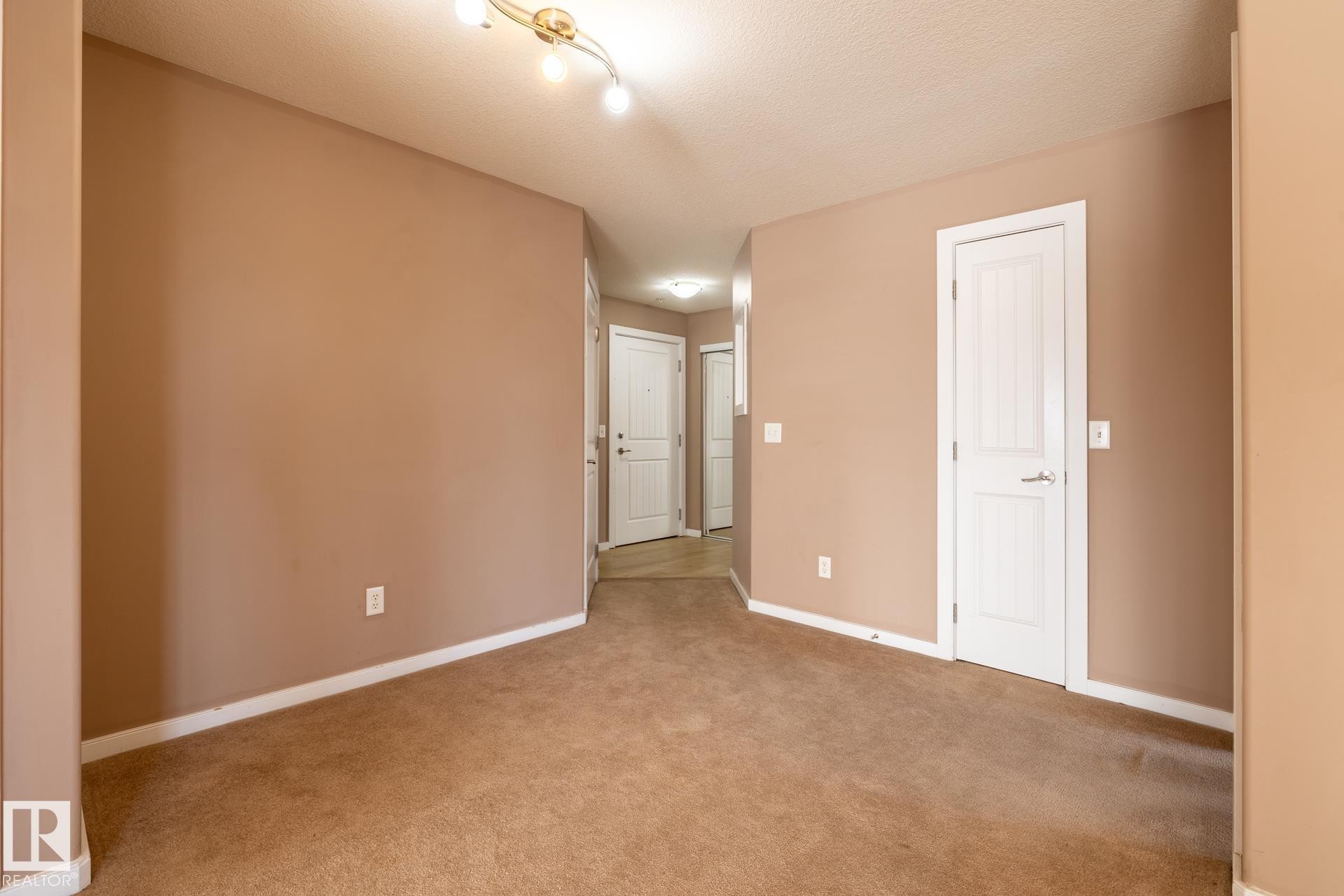 317 240 Spruce Ridge Road, Spruce Grove, AB - Indoor Photo Showing Other Room