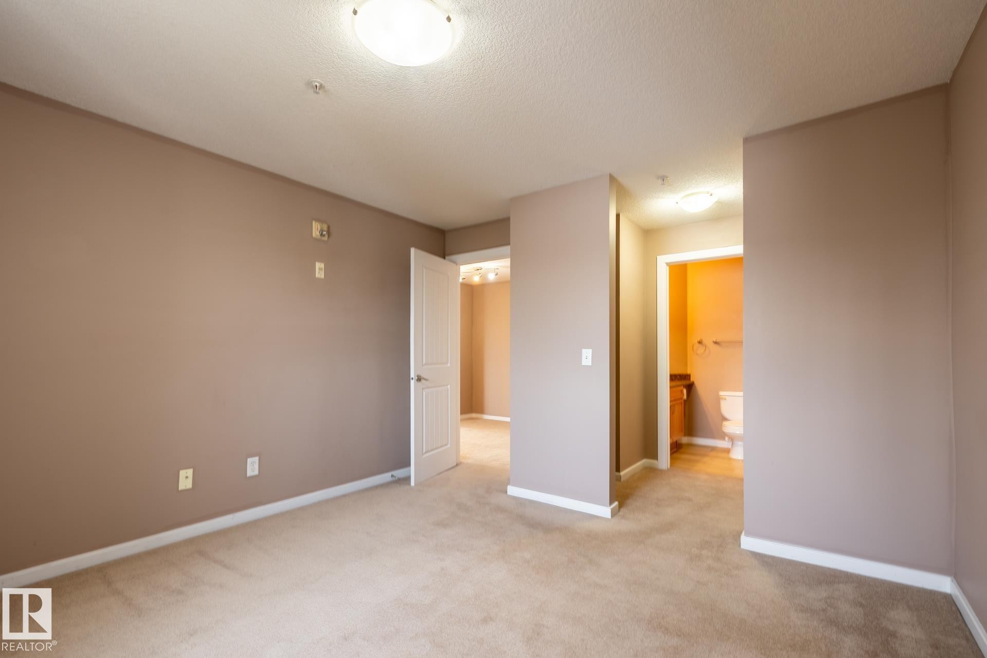 317 240 Spruce Ridge Road, Spruce Grove, AB - Indoor Photo Showing Other Room
