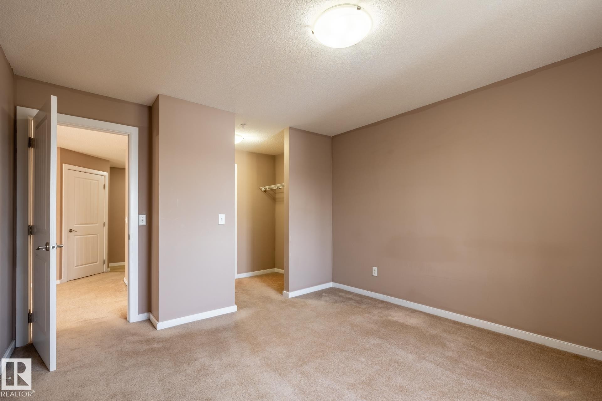 317 240 Spruce Ridge Road, Spruce Grove, AB - Indoor Photo Showing Other Room