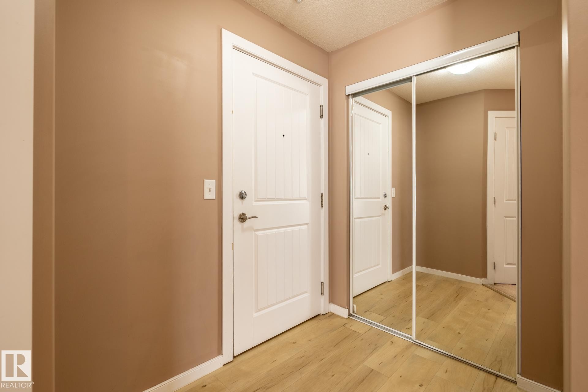 317 240 Spruce Ridge Road, Spruce Grove, AB - Indoor Photo Showing Other Room