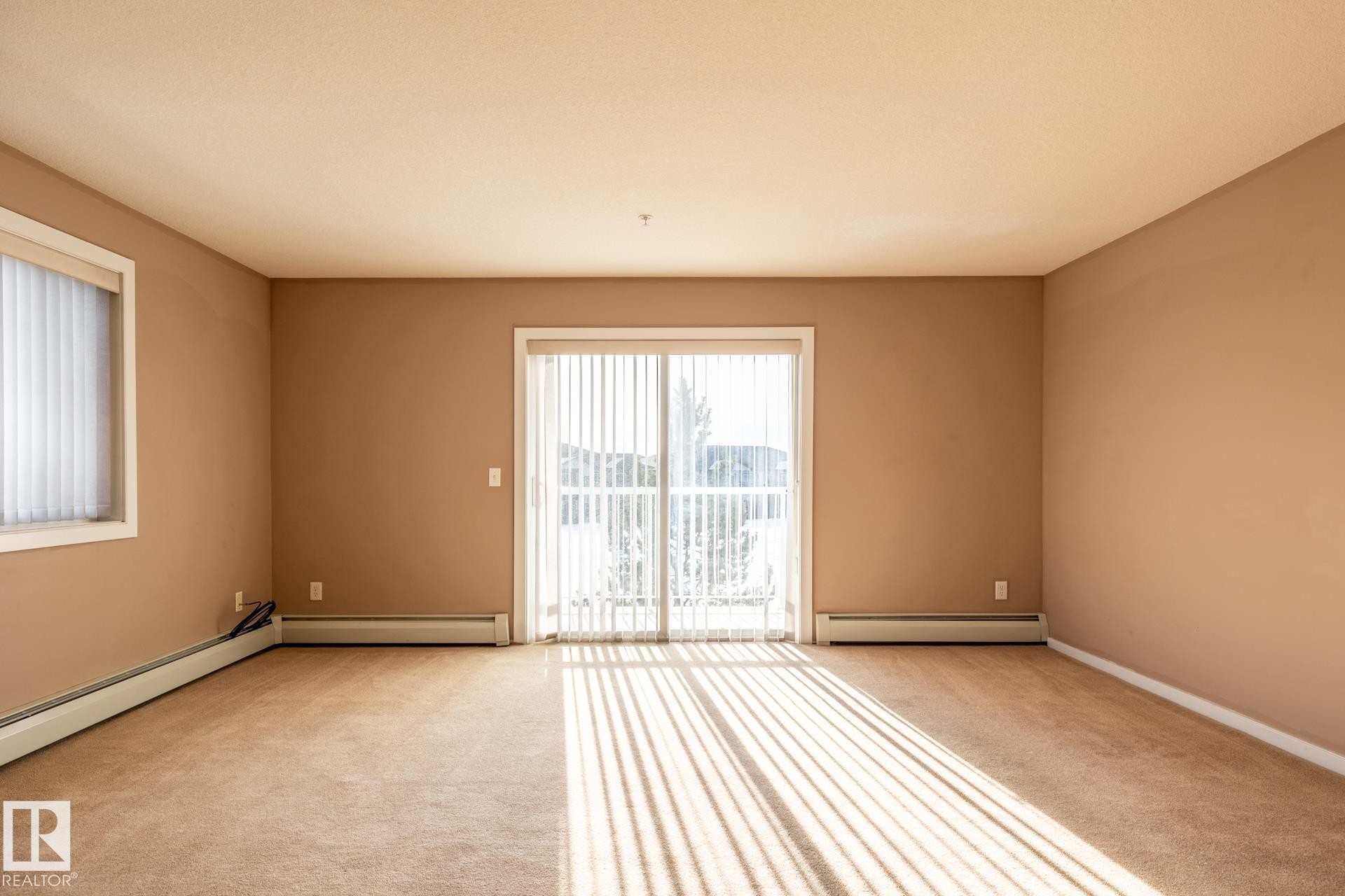 317 240 Spruce Ridge Road, Spruce Grove, AB - Indoor Photo Showing Other Room