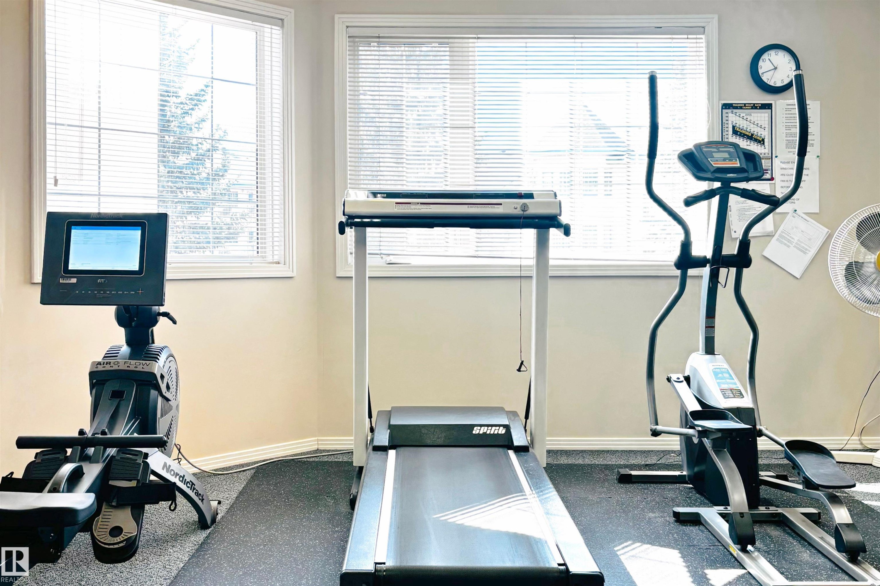 209 17150 94A Avenue, Edmonton, AB - Indoor Photo Showing Gym Room