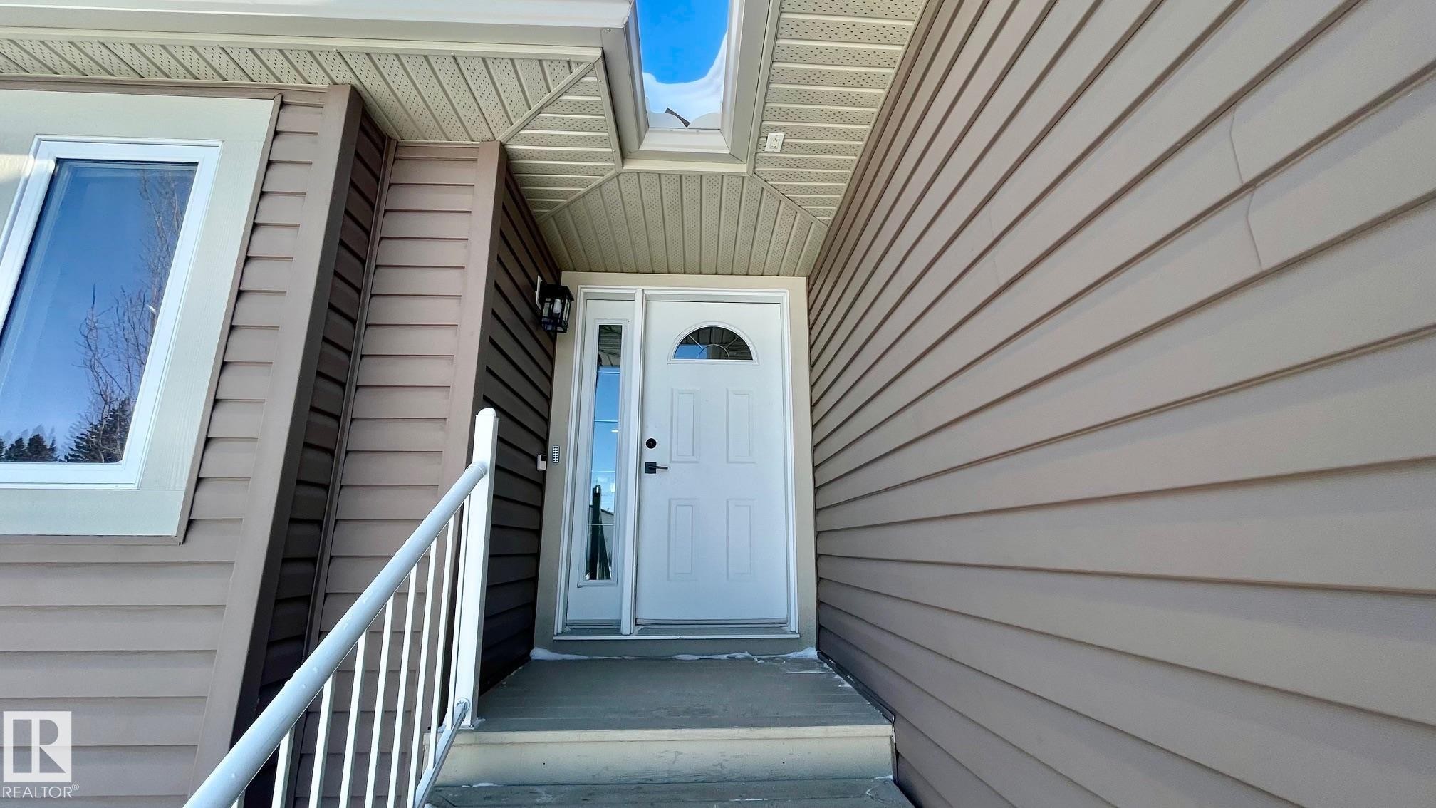 5322 55 Avenue, Bashaw, AB - Outdoor With Exterior