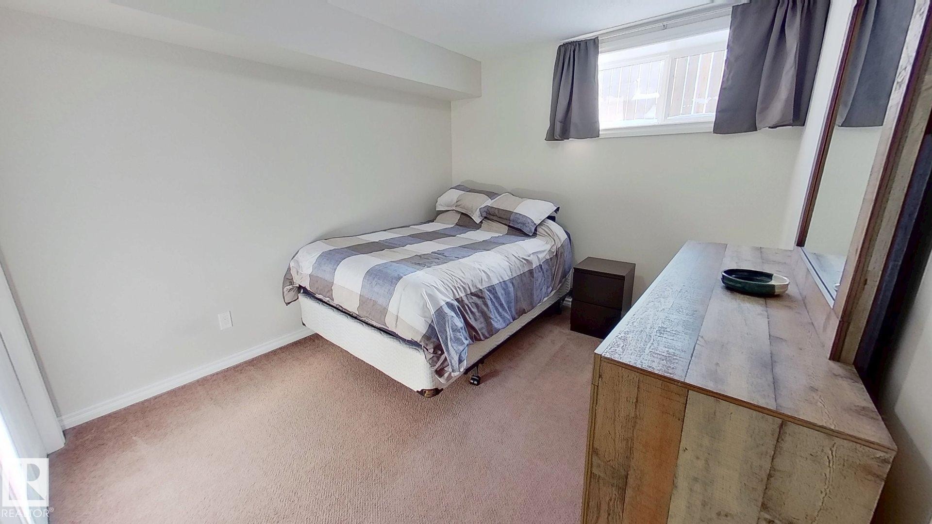 5322 55 Avenue, Bashaw, AB - Indoor Photo Showing Bedroom
