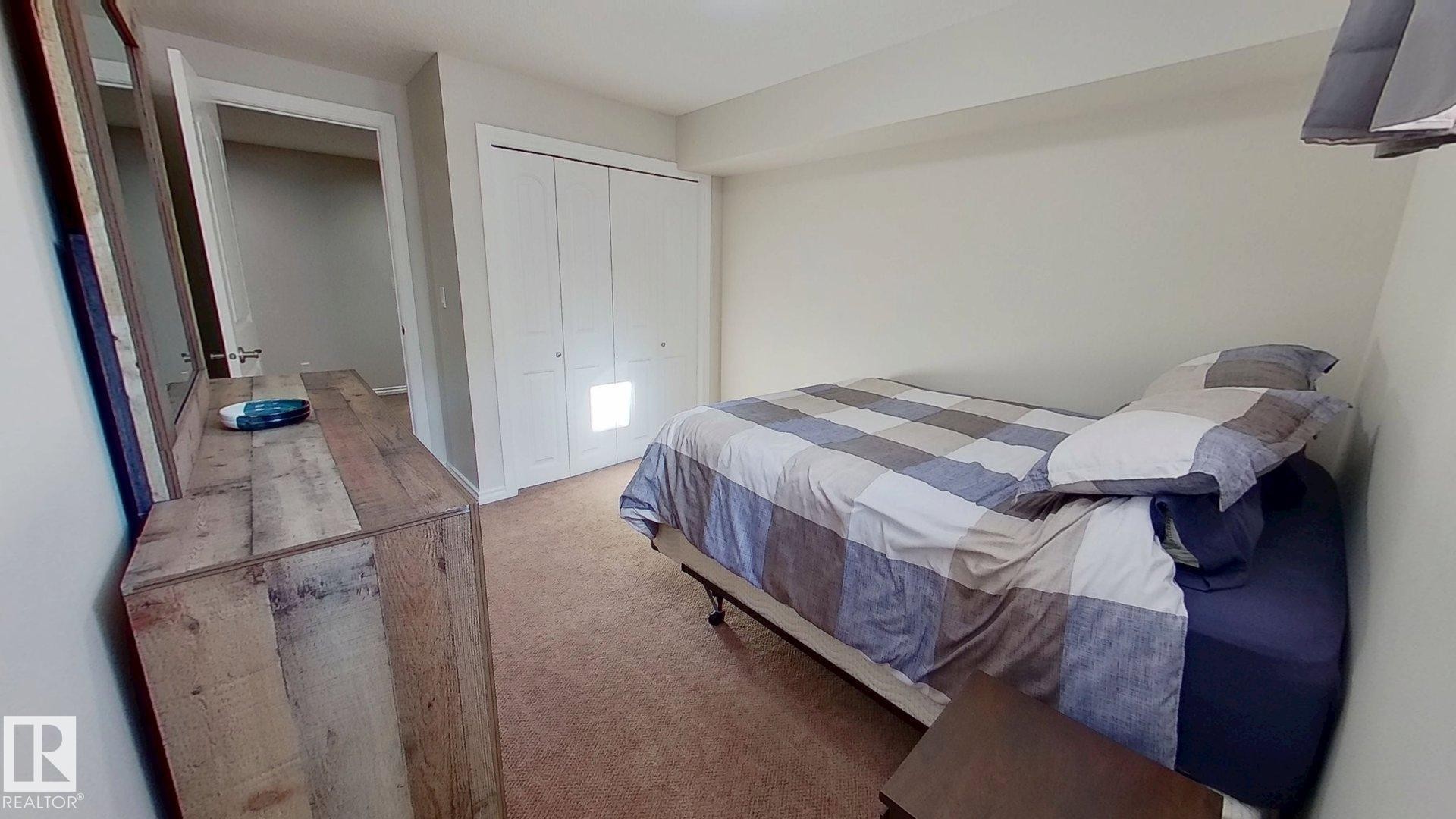 5322 55 Avenue, Bashaw, AB - Indoor Photo Showing Bedroom