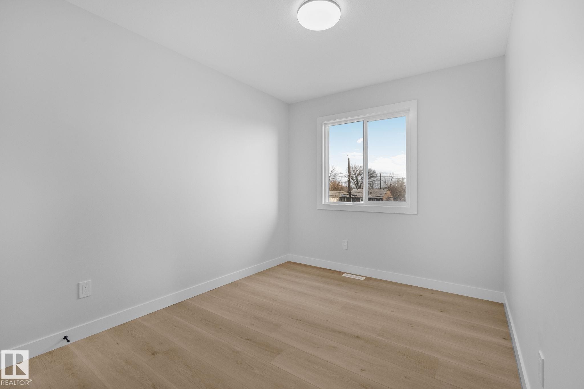 12717 114 Street, Edmonton, AB - Indoor Photo Showing Other Room