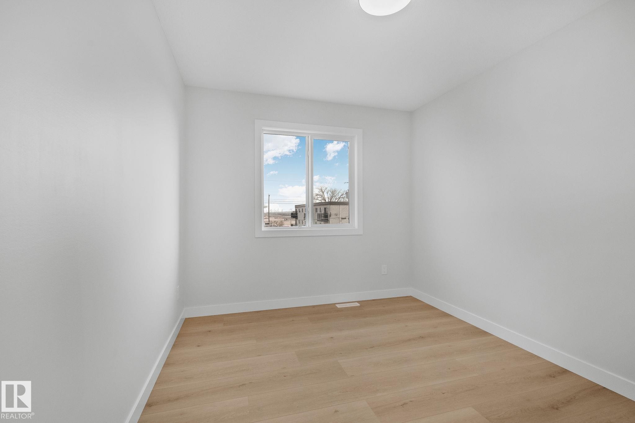 12717 114 Street, Edmonton, AB - Indoor Photo Showing Other Room