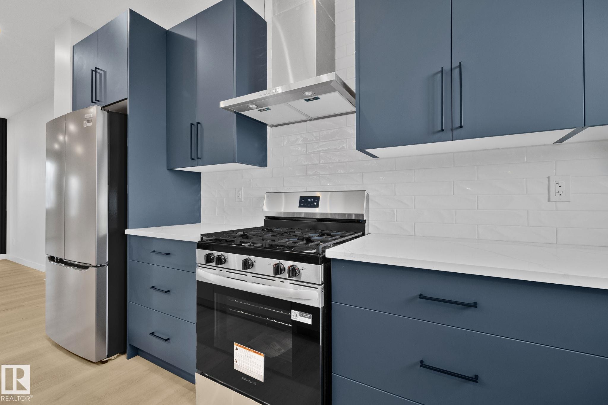 12717 114 Street, Edmonton, AB - Indoor Photo Showing Kitchen