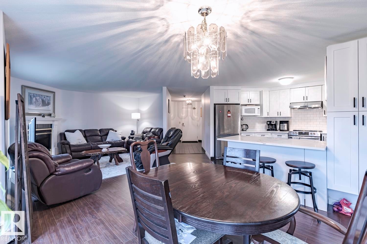 516 3 Perron Street, St. Albert, AB - Indoor