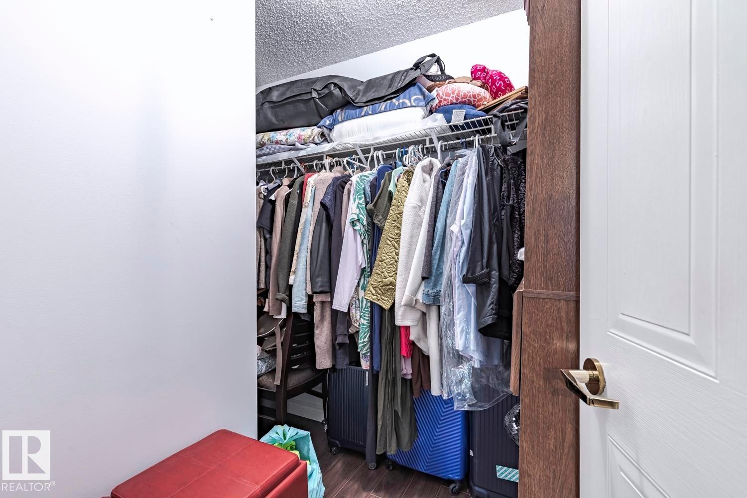 516 3 Perron Street, St. Albert, AB - Indoor With Storage